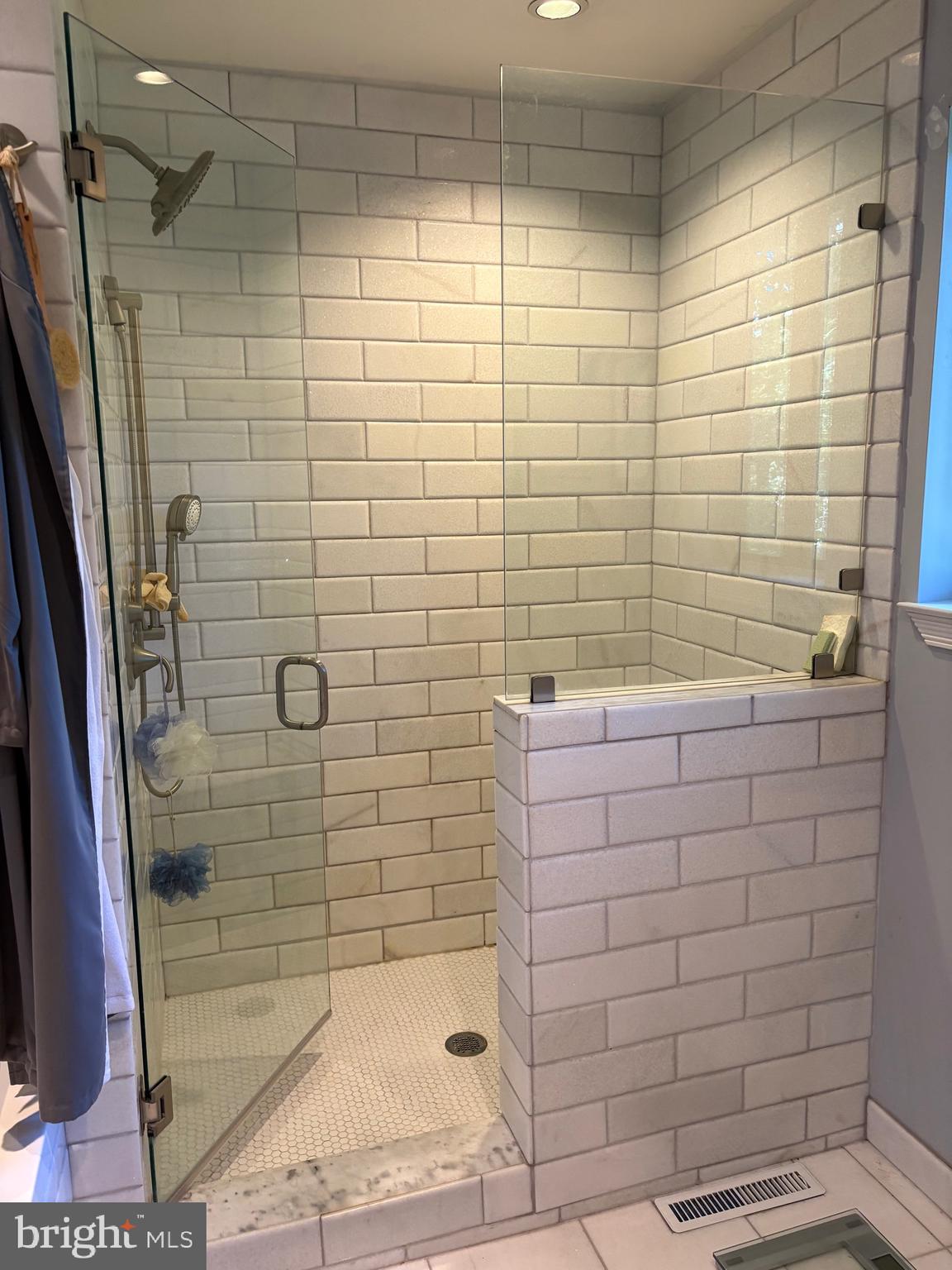 PINE RIDGE - Residential