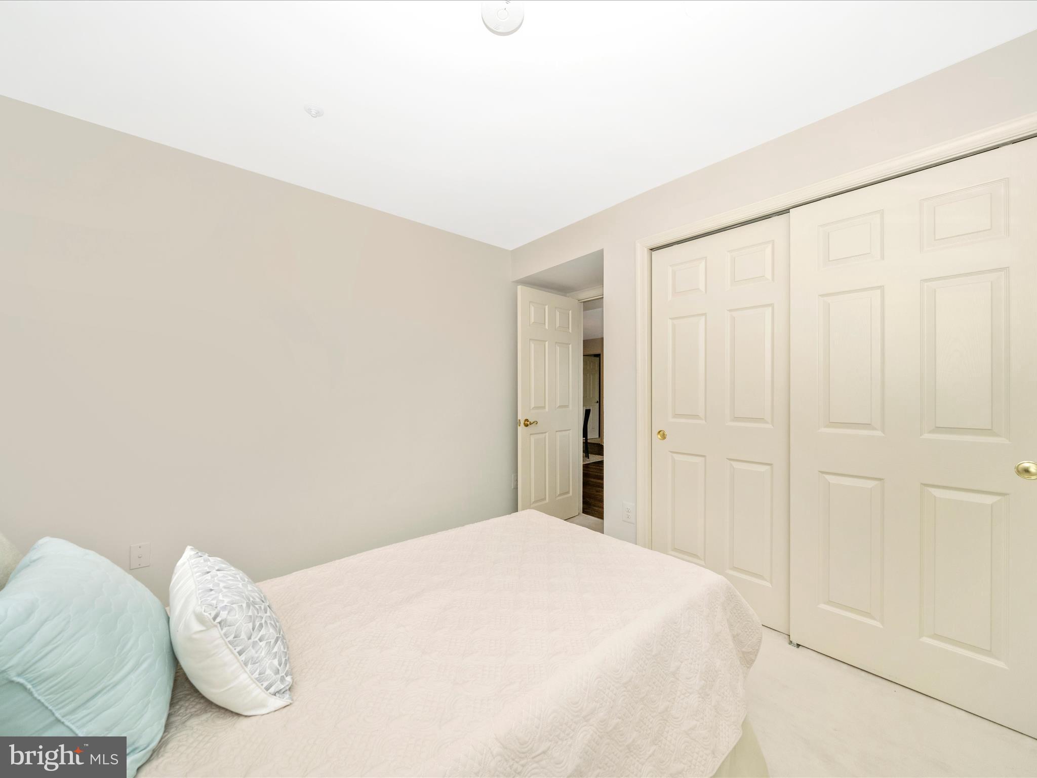 KENTLANDS VIEW - Residential