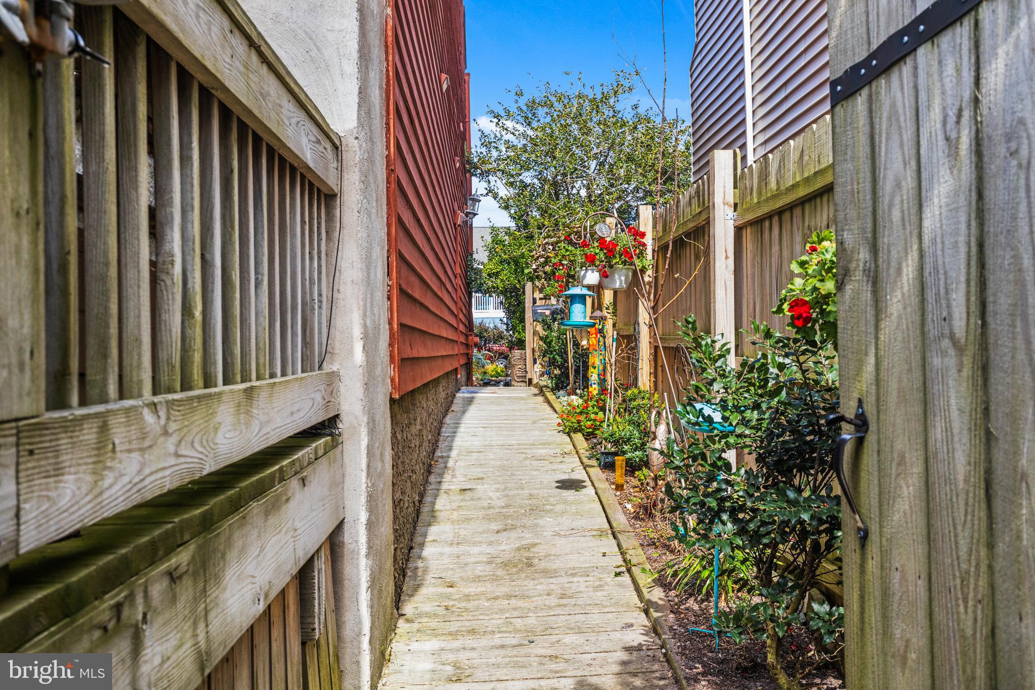 BAYSHORE ESTATES - Residential