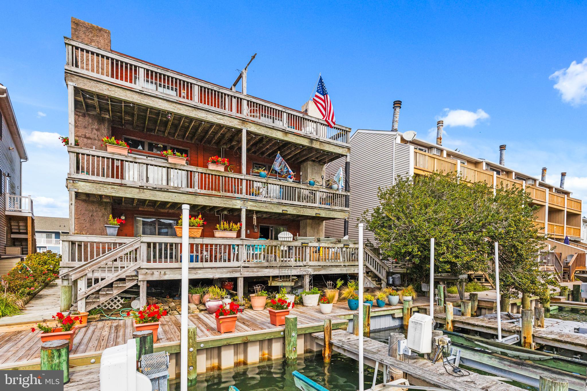 BAYSHORE ESTATES - Residential