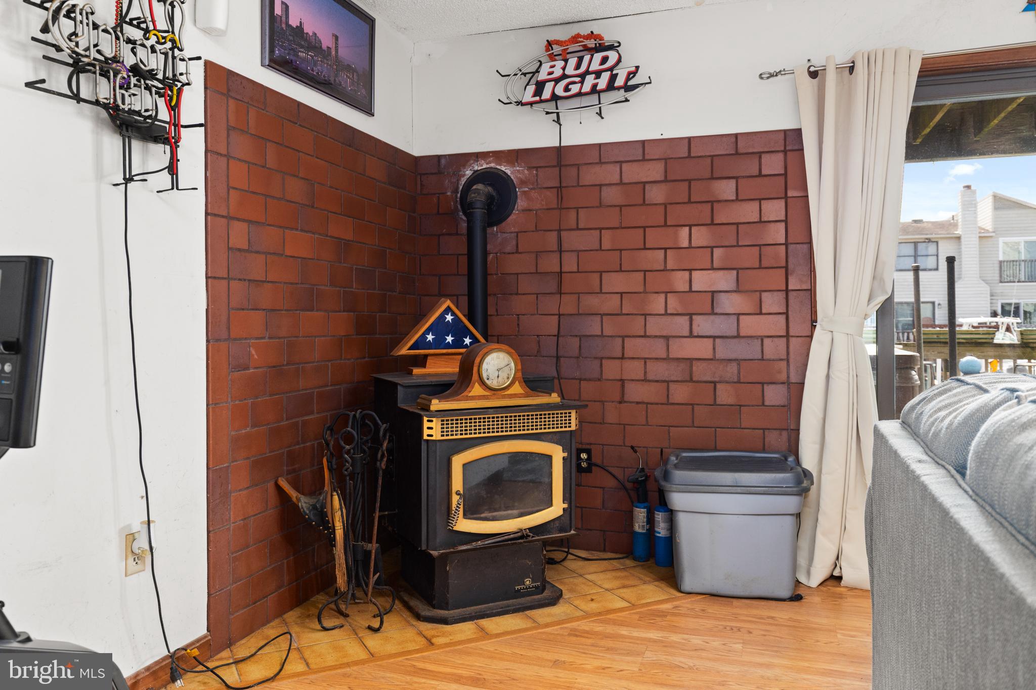 BAYSHORE ESTATES - Residential