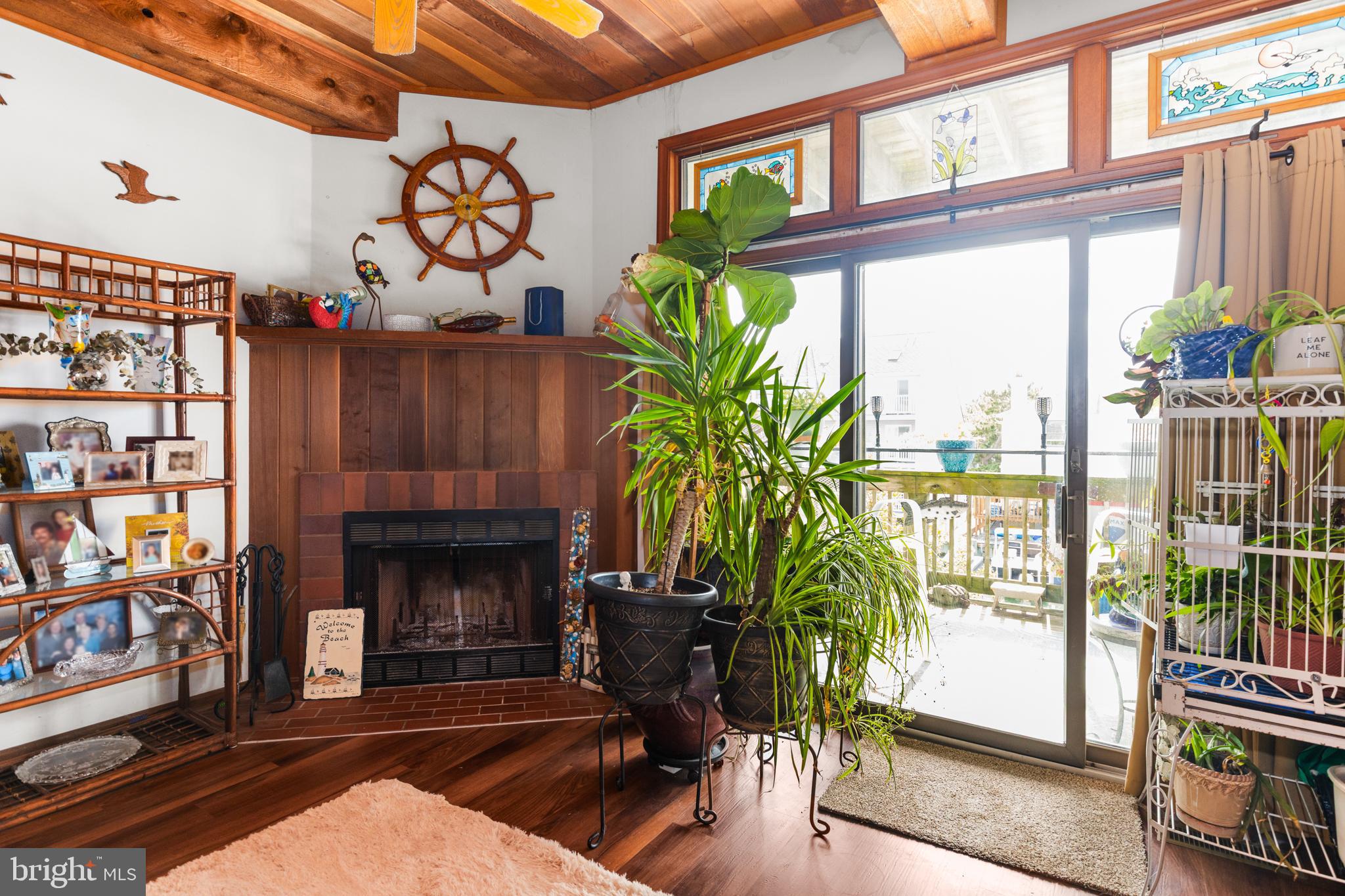 BAYSHORE ESTATES - Residential