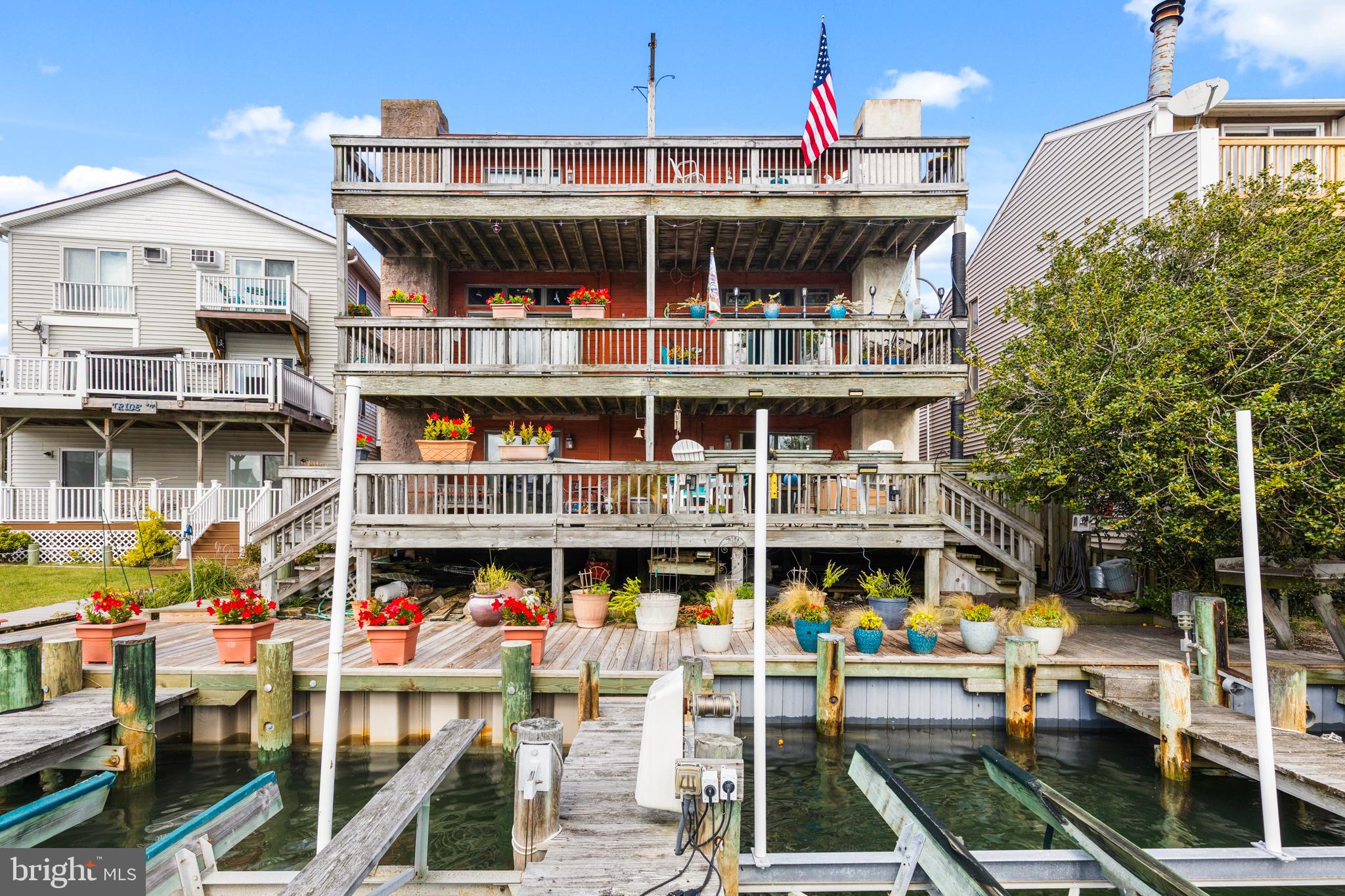 BAYSHORE ESTATES - Residential