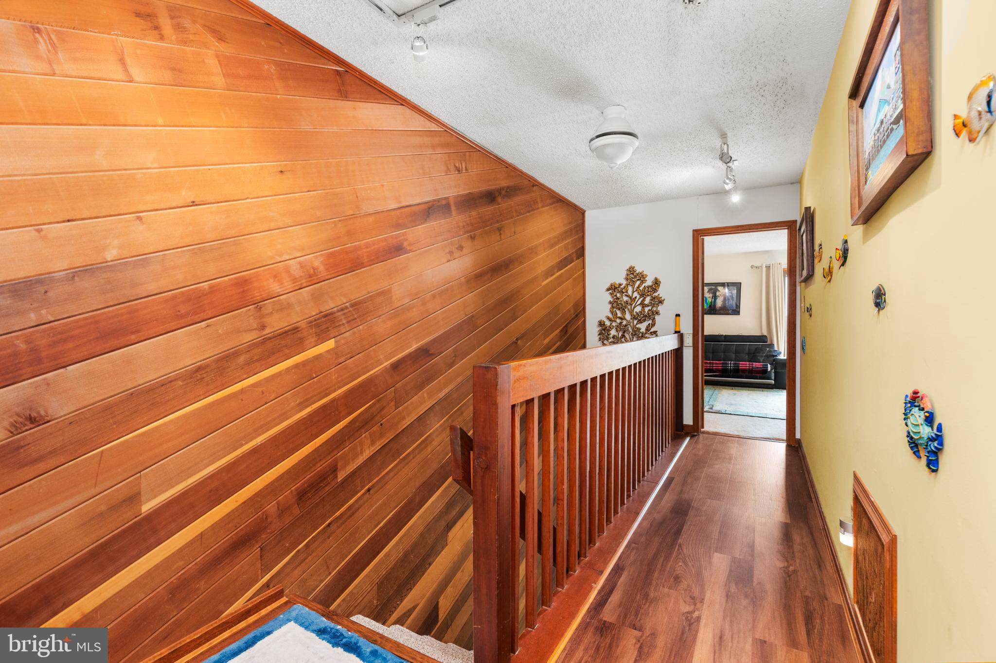 BAYSHORE ESTATES - Residential