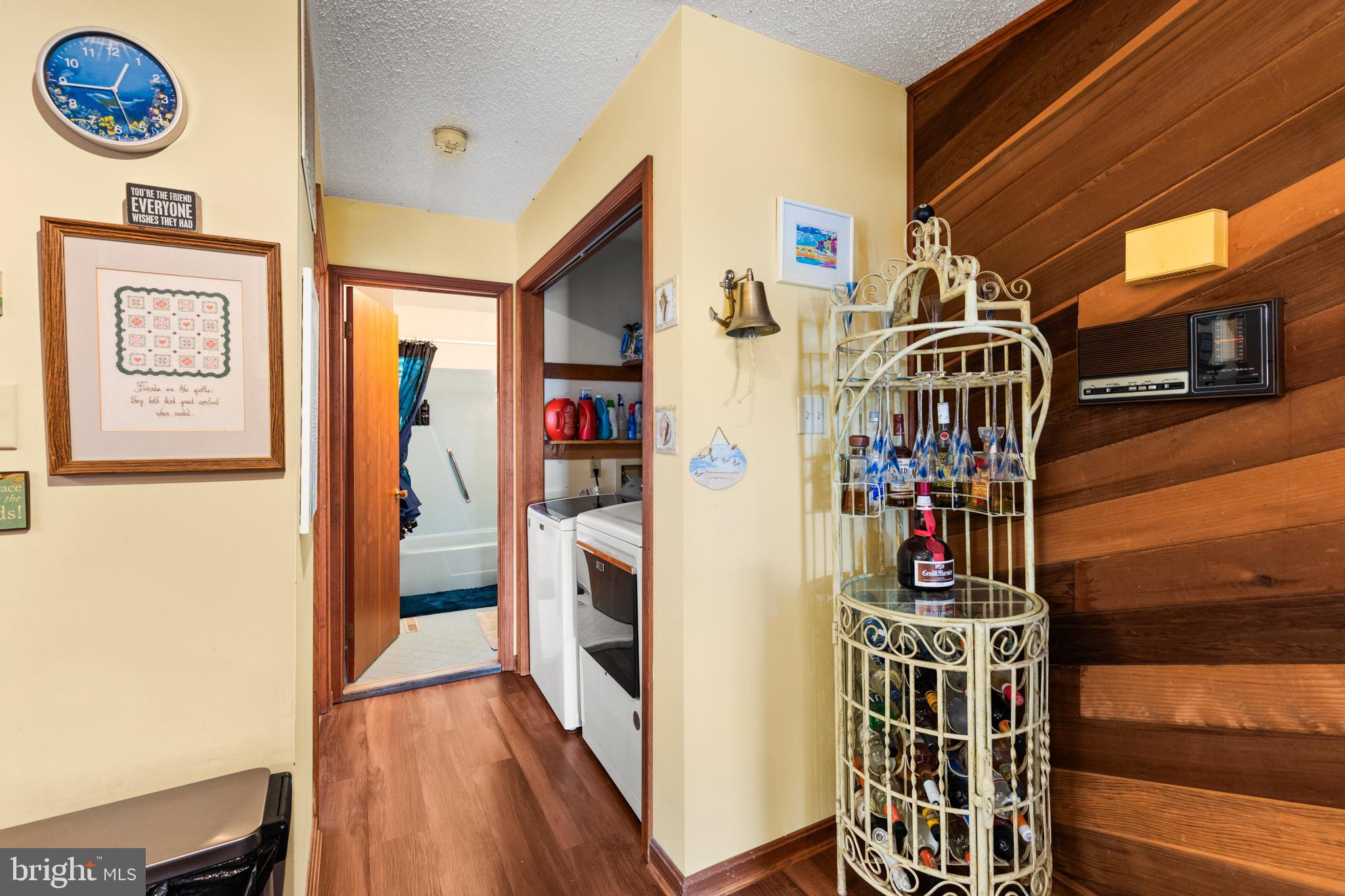 BAYSHORE ESTATES - Residential