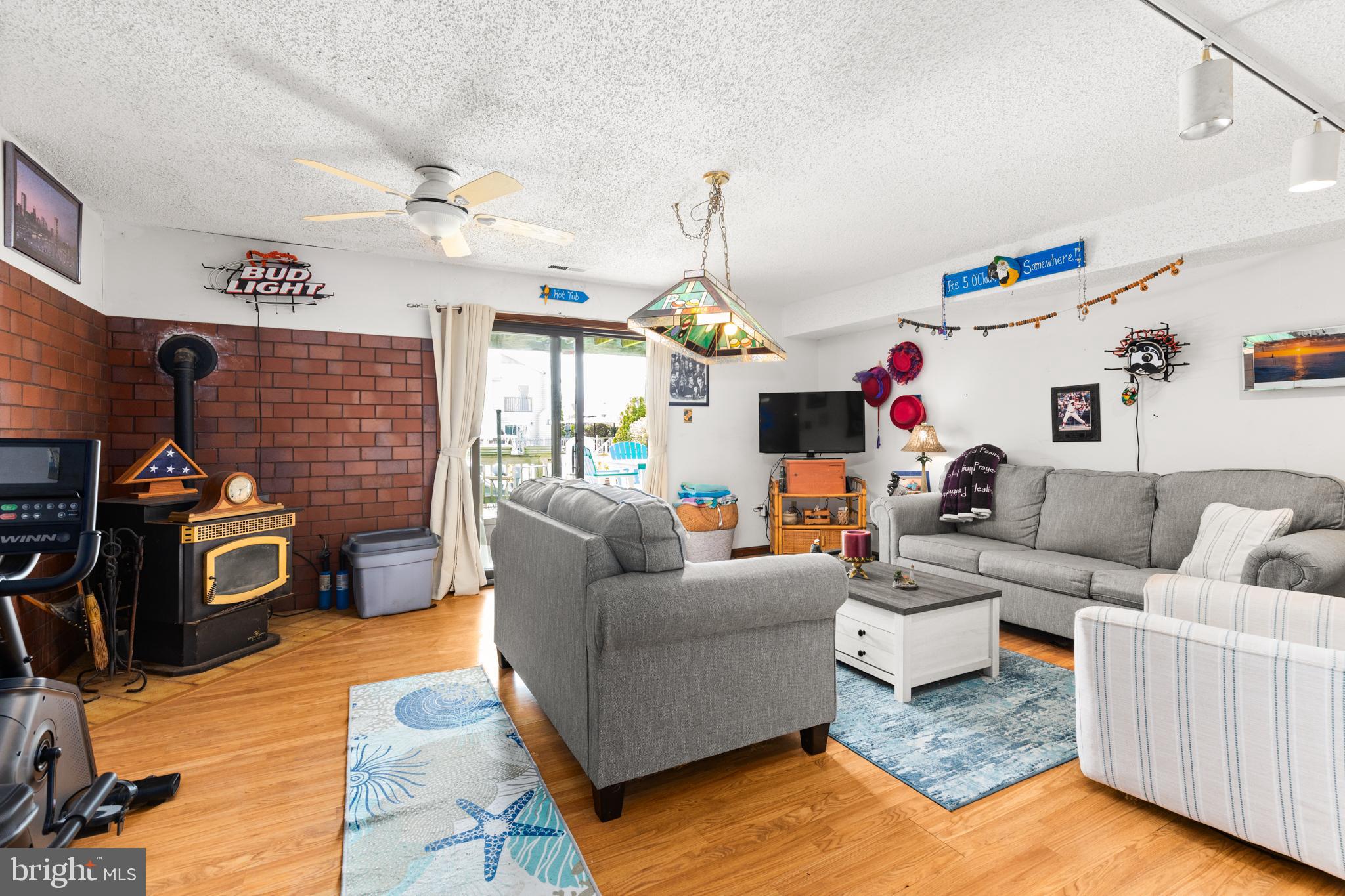 BAYSHORE ESTATES - Residential