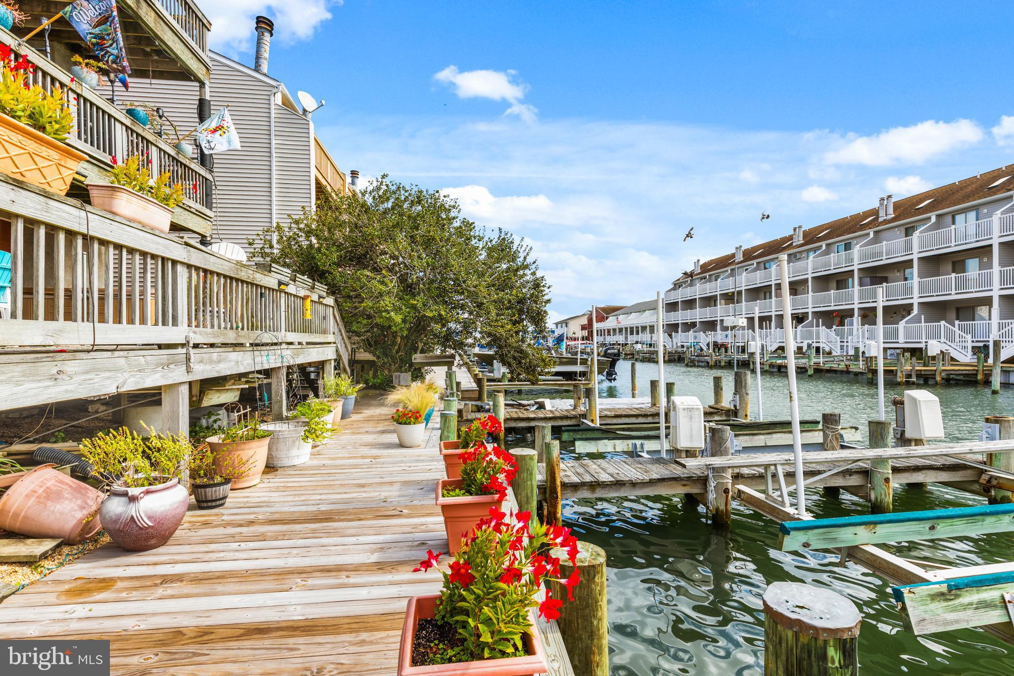 BAYSHORE ESTATES - Residential