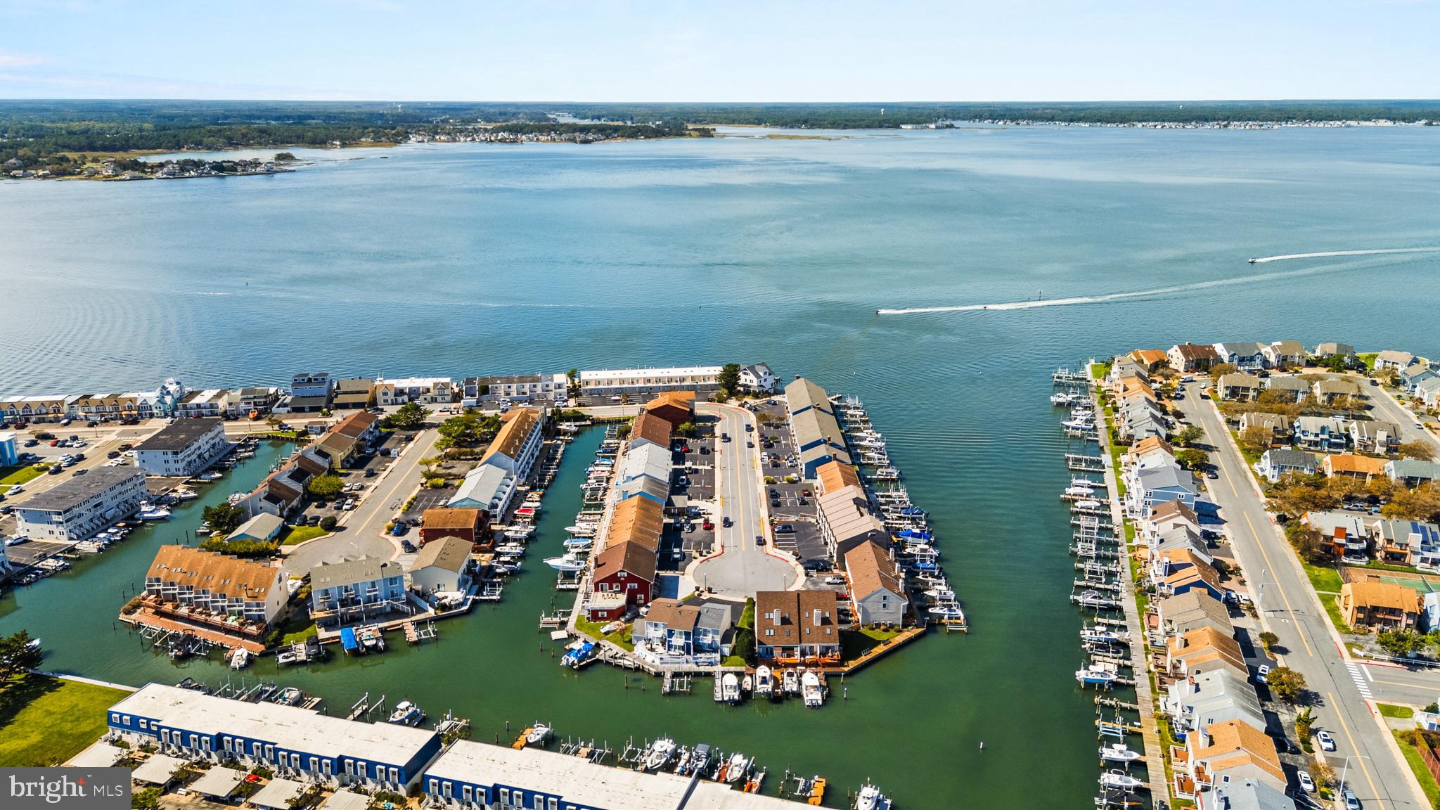 BAYSHORE ESTATES - Residential