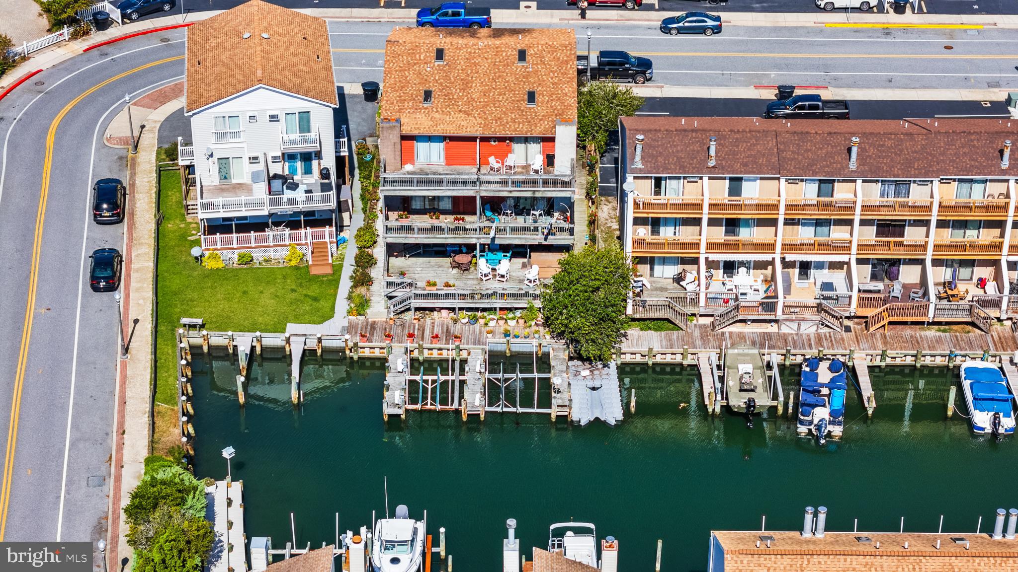 BAYSHORE ESTATES - Residential