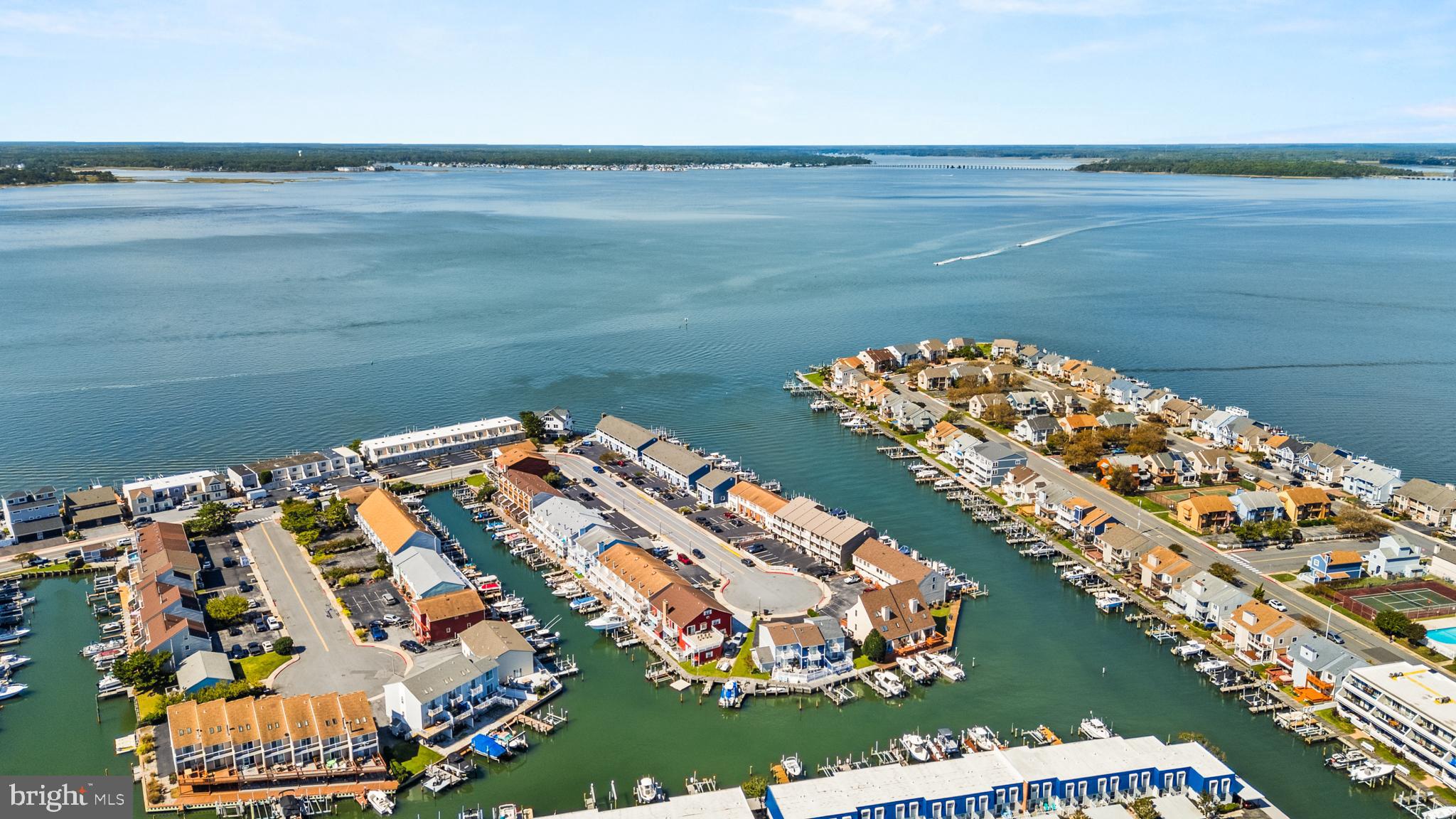 BAYSHORE ESTATES - Residential