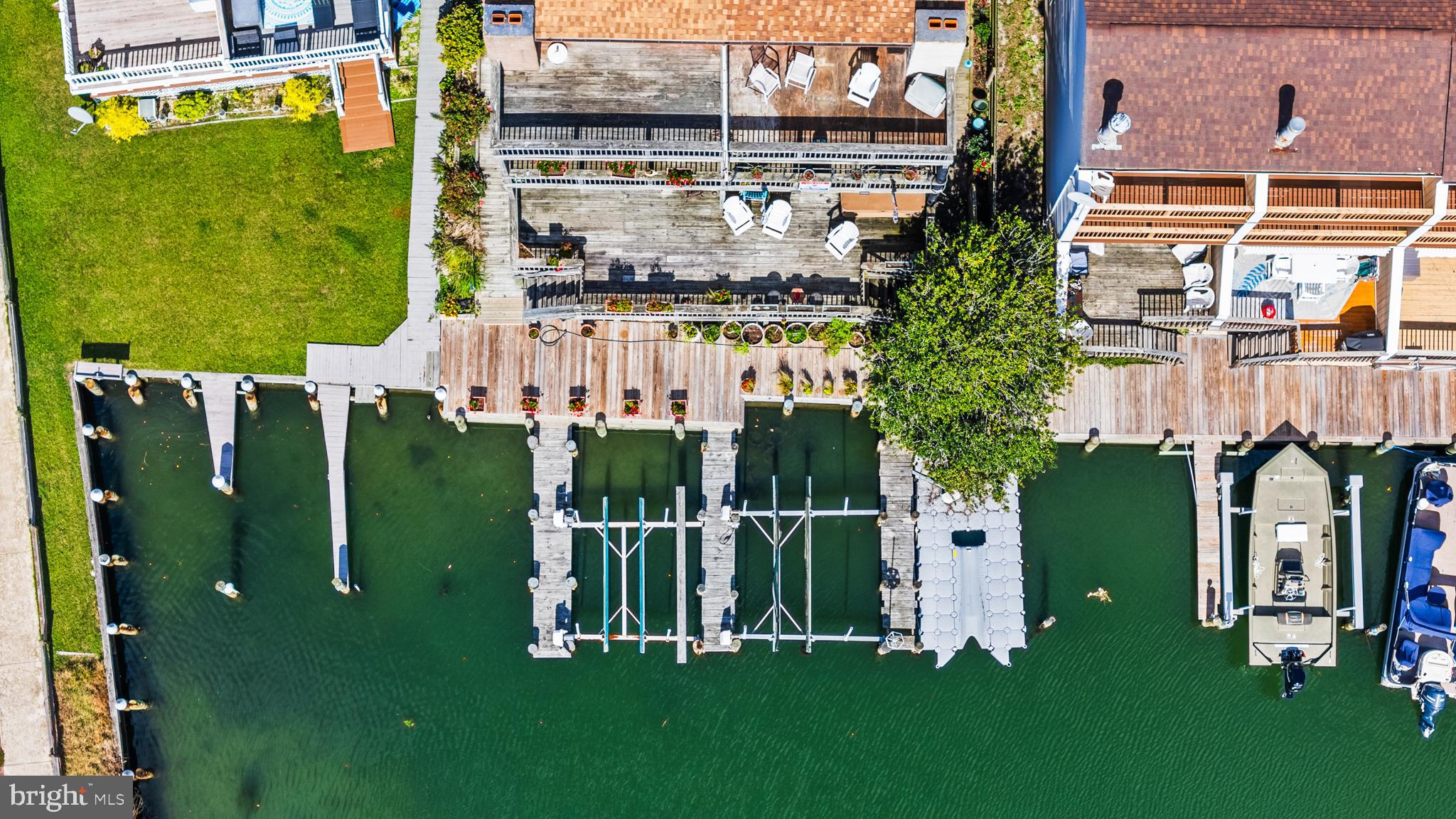 BAYSHORE ESTATES - Residential