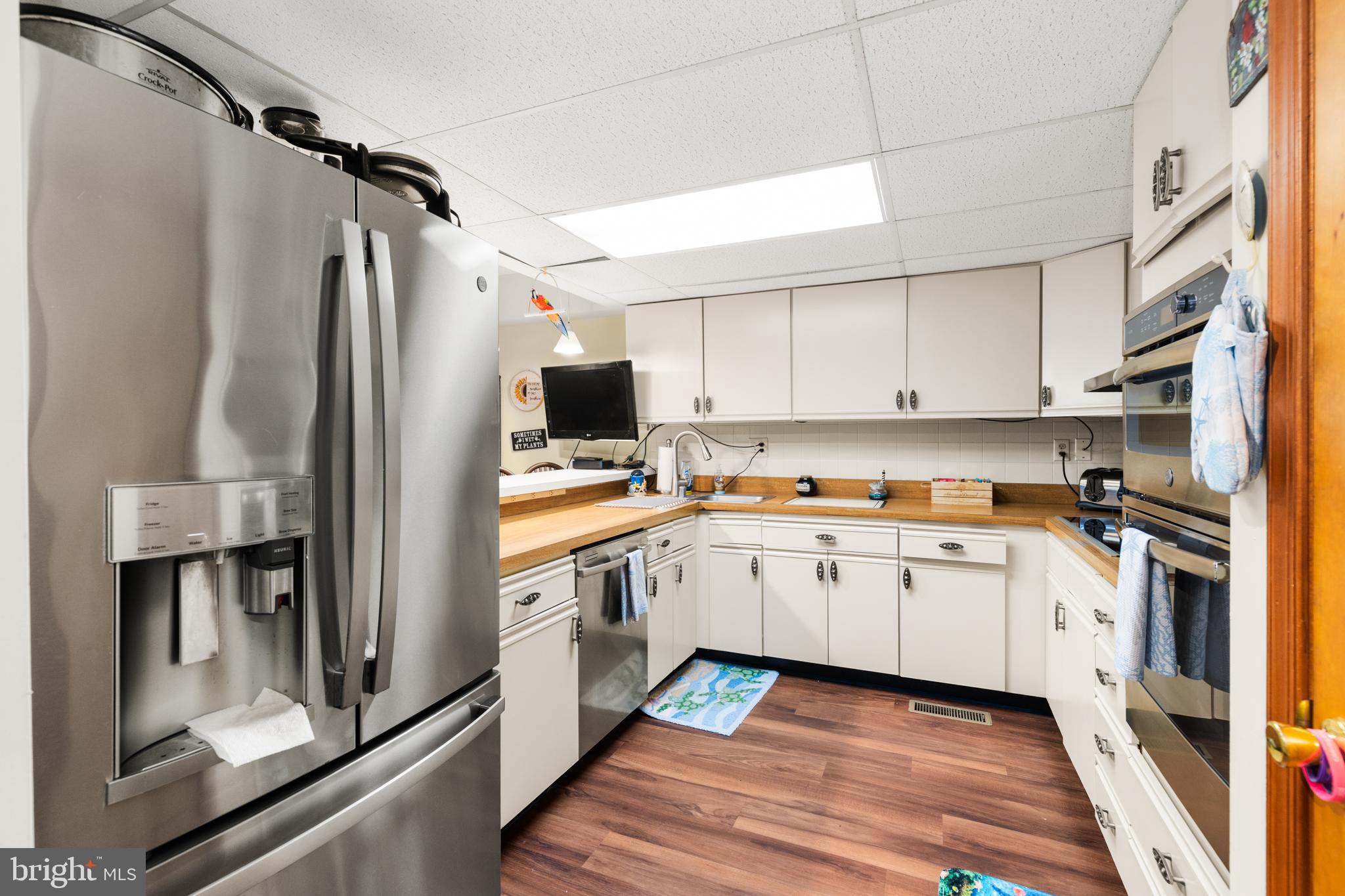 BAYSHORE ESTATES - Residential