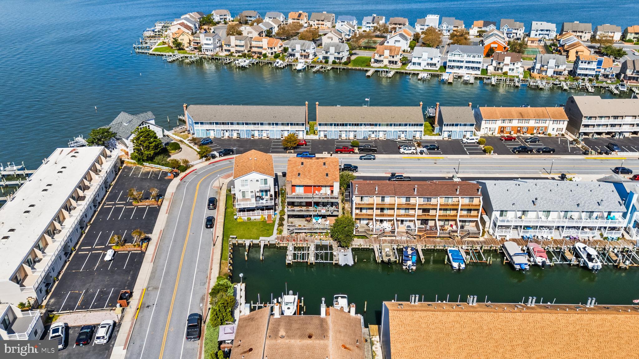 BAYSHORE ESTATES - Residential