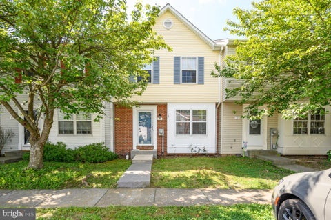 Townhouse For Sale - 192 Sherando Circle<br/> STEPHENS CITY, VA 22655