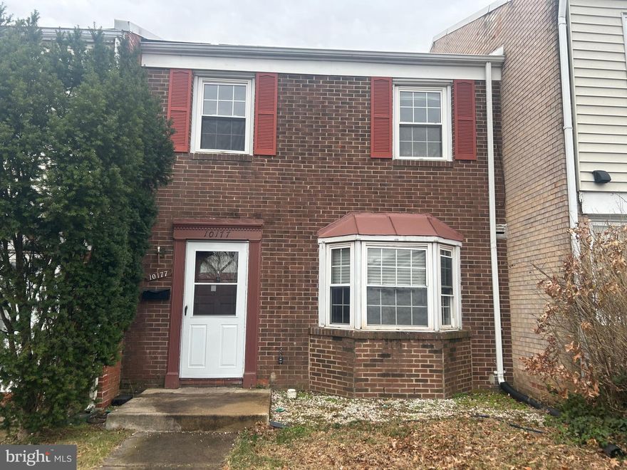 3 bedroom 1 and 1/2 bath townhome in Irongate I in Manassas.  Convenient location for shopping, restaurants and schools.  Great access to Route 66 and ample commuting options.  Updated kitchen with washer and dryer.  Full bath and powder room have been updated.  Home comes with 2 parking spaces - one is an assigned space. Easy to show.