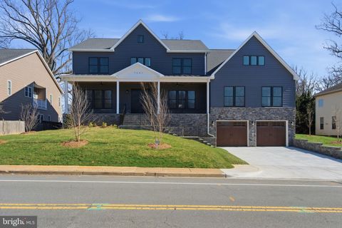 7631 LISLE AVENUE FALLS CHURCH VA 22043