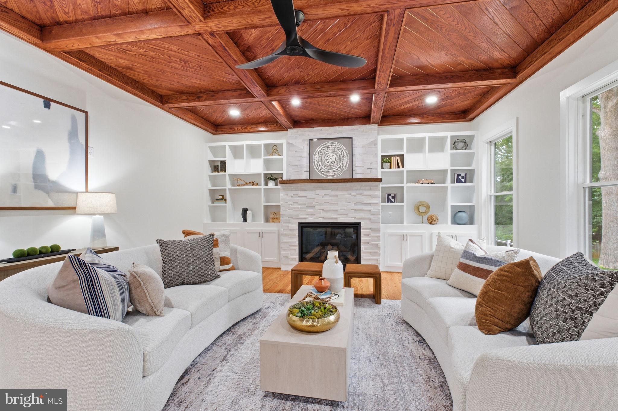 PIMMIT HILLS - Residential