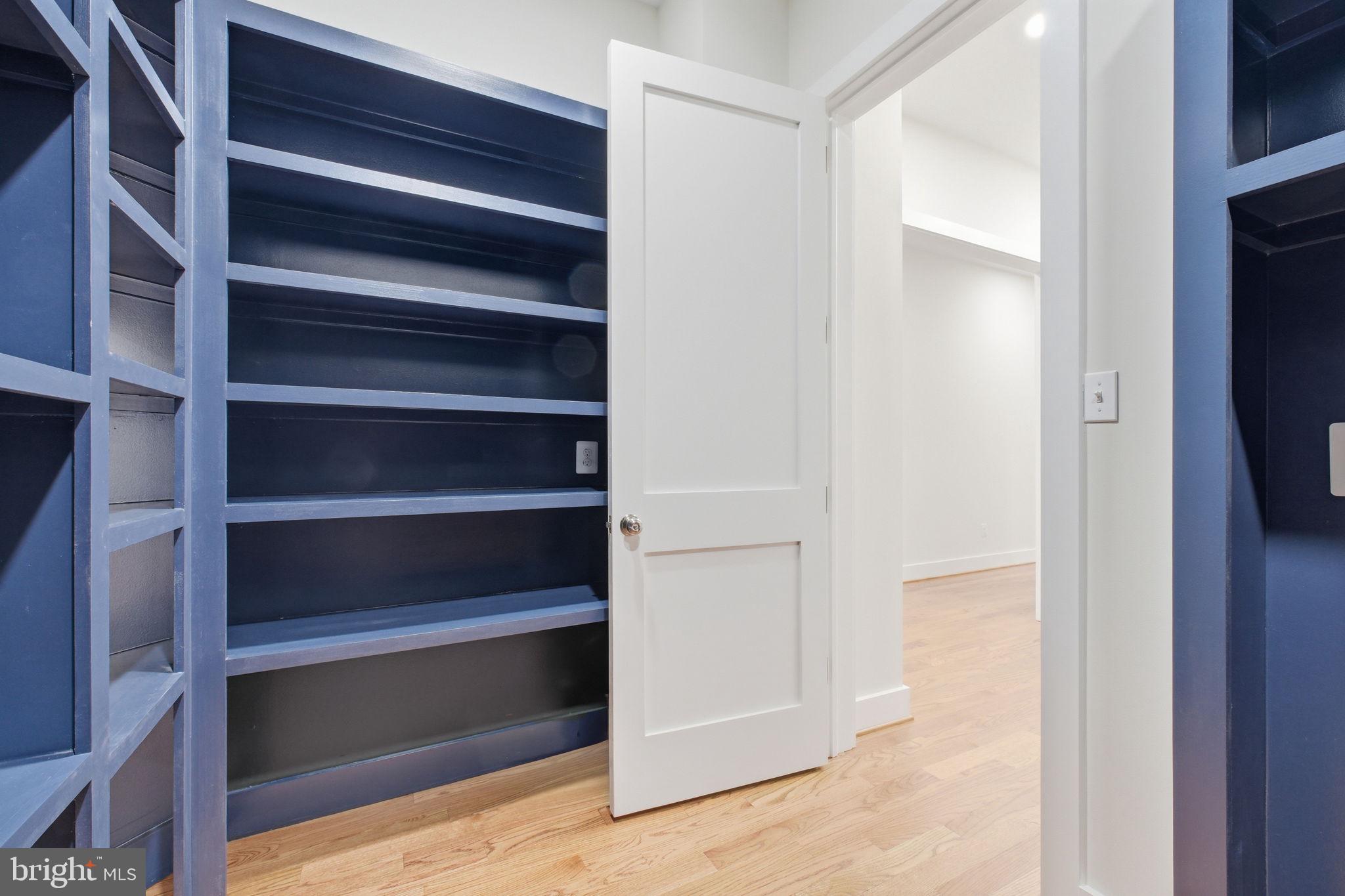 PIMMIT HILLS - Residential