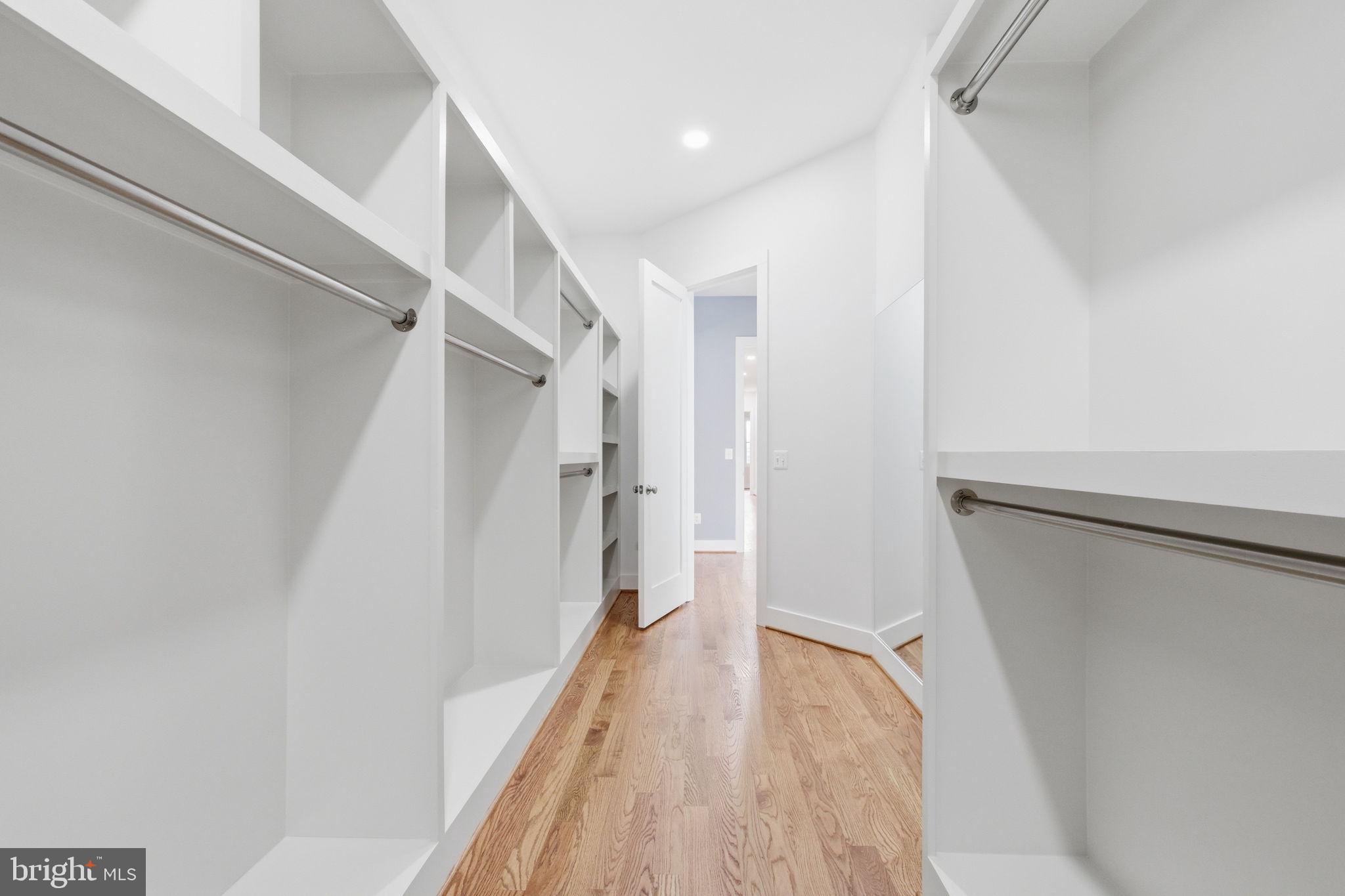 PIMMIT HILLS - Residential