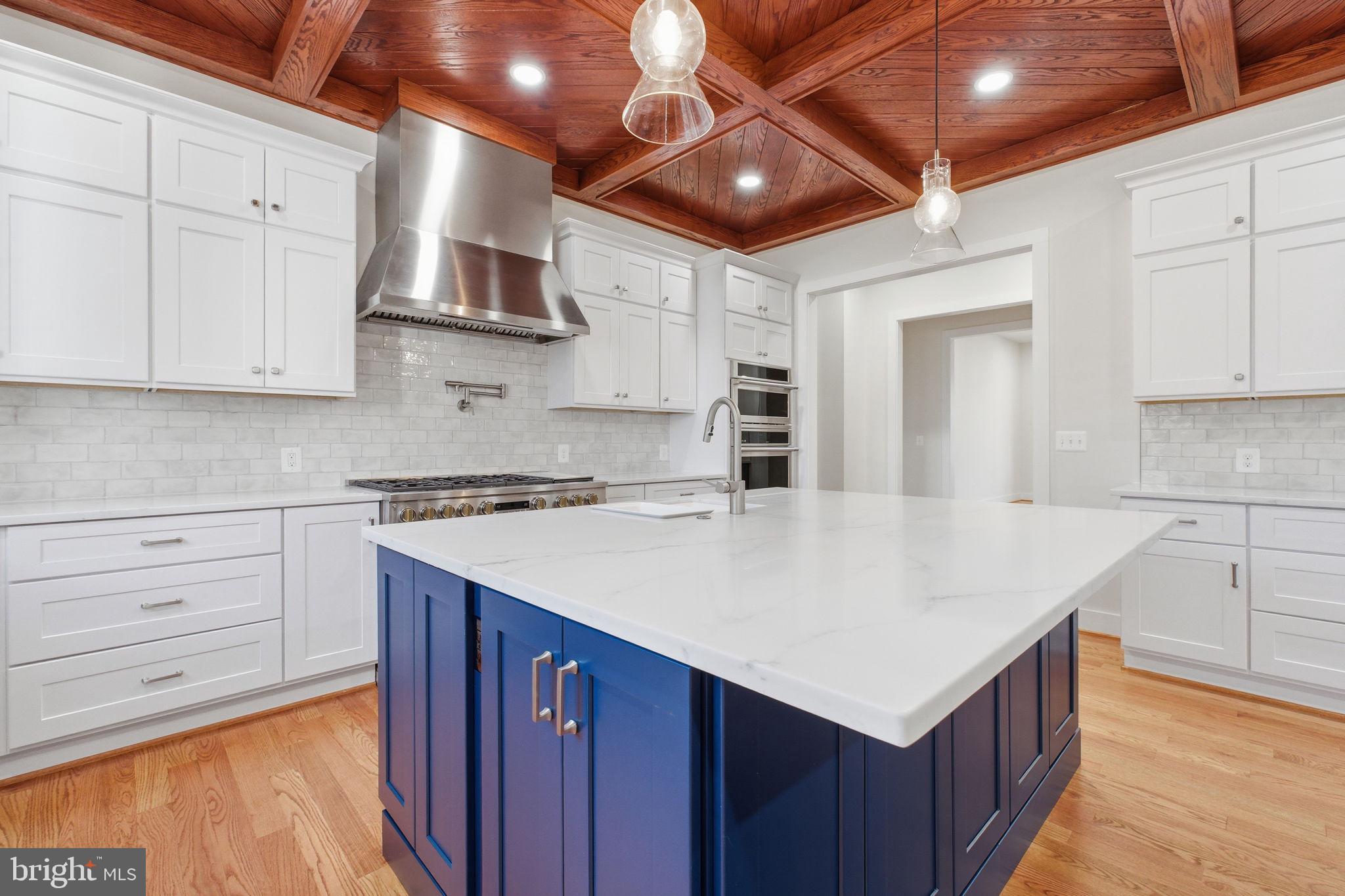 PIMMIT HILLS - Residential