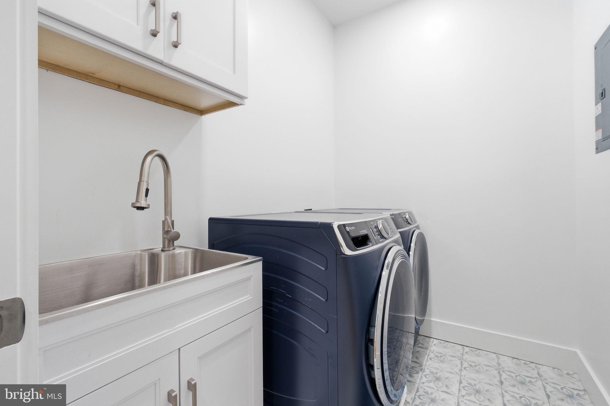 PIMMIT HILLS - Residential