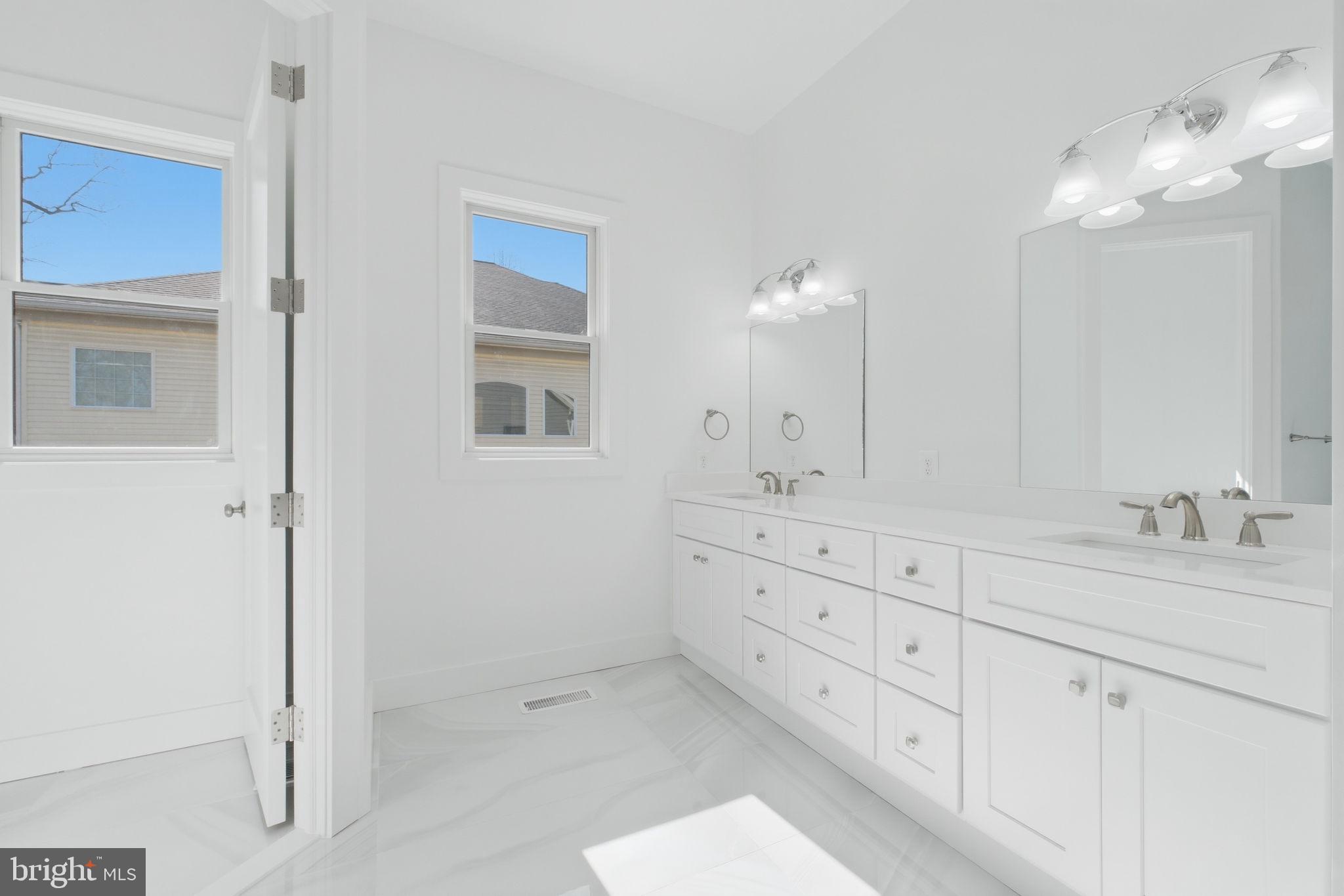 PIMMIT HILLS - Residential