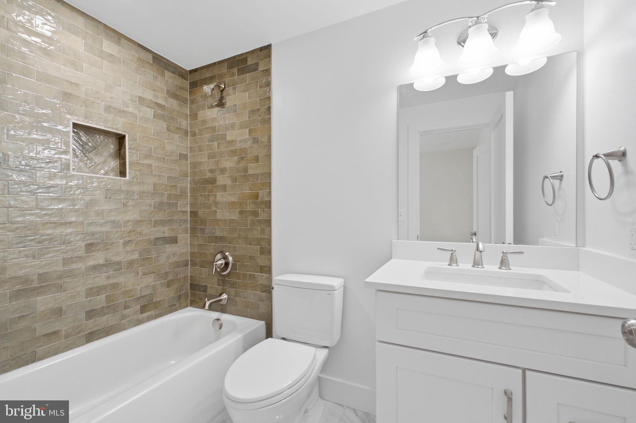 PIMMIT HILLS - Residential