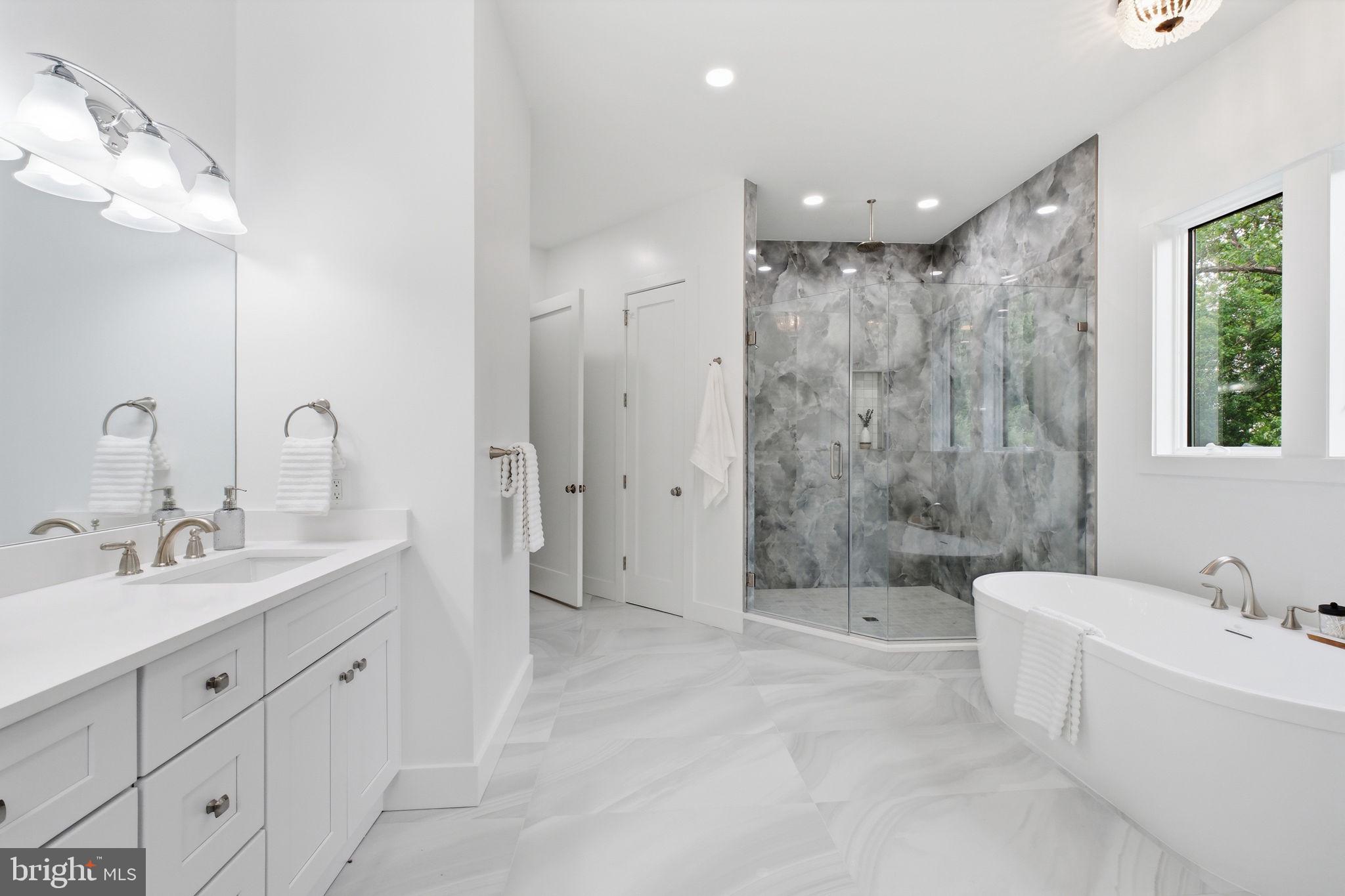 PIMMIT HILLS - Residential