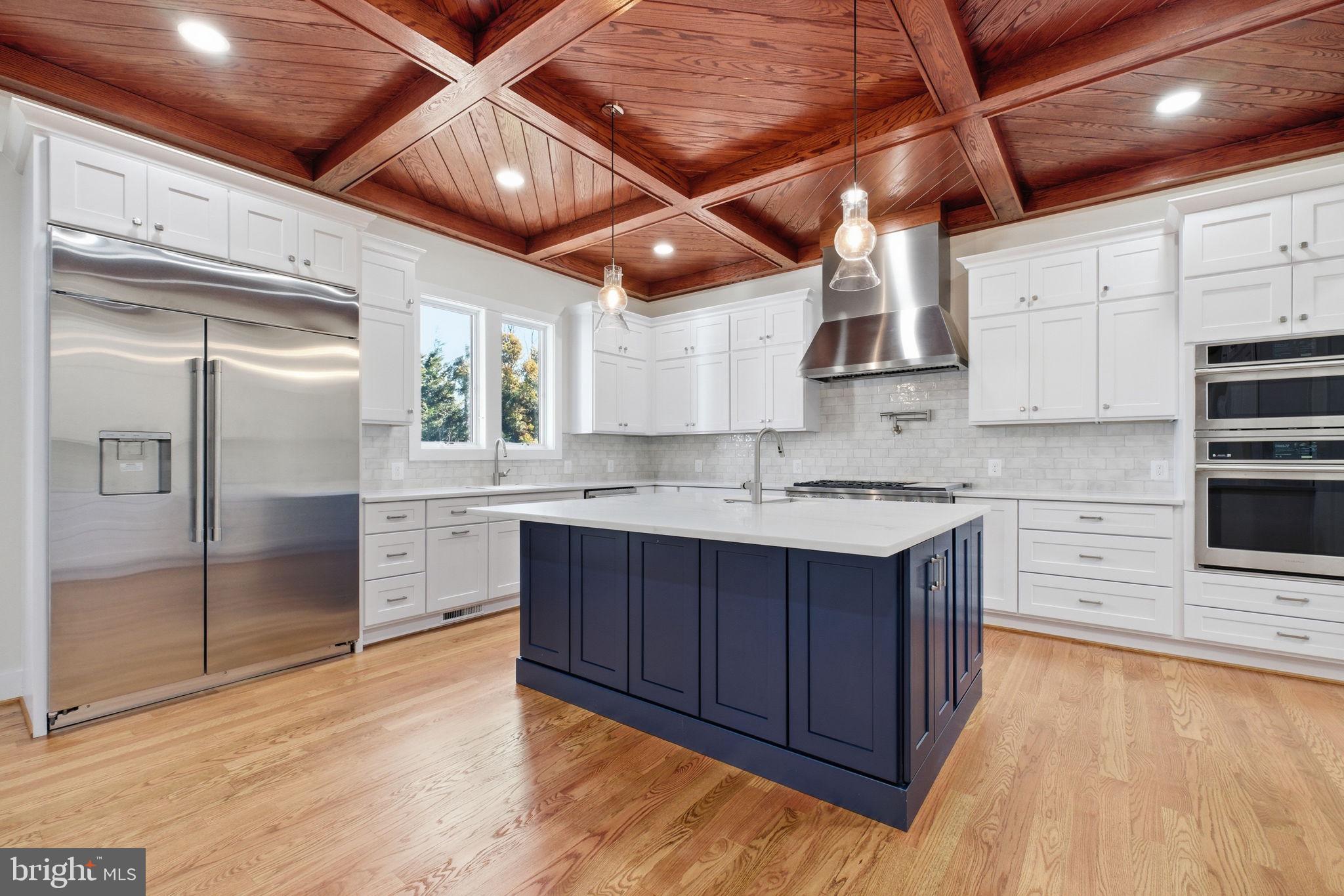 PIMMIT HILLS - Residential