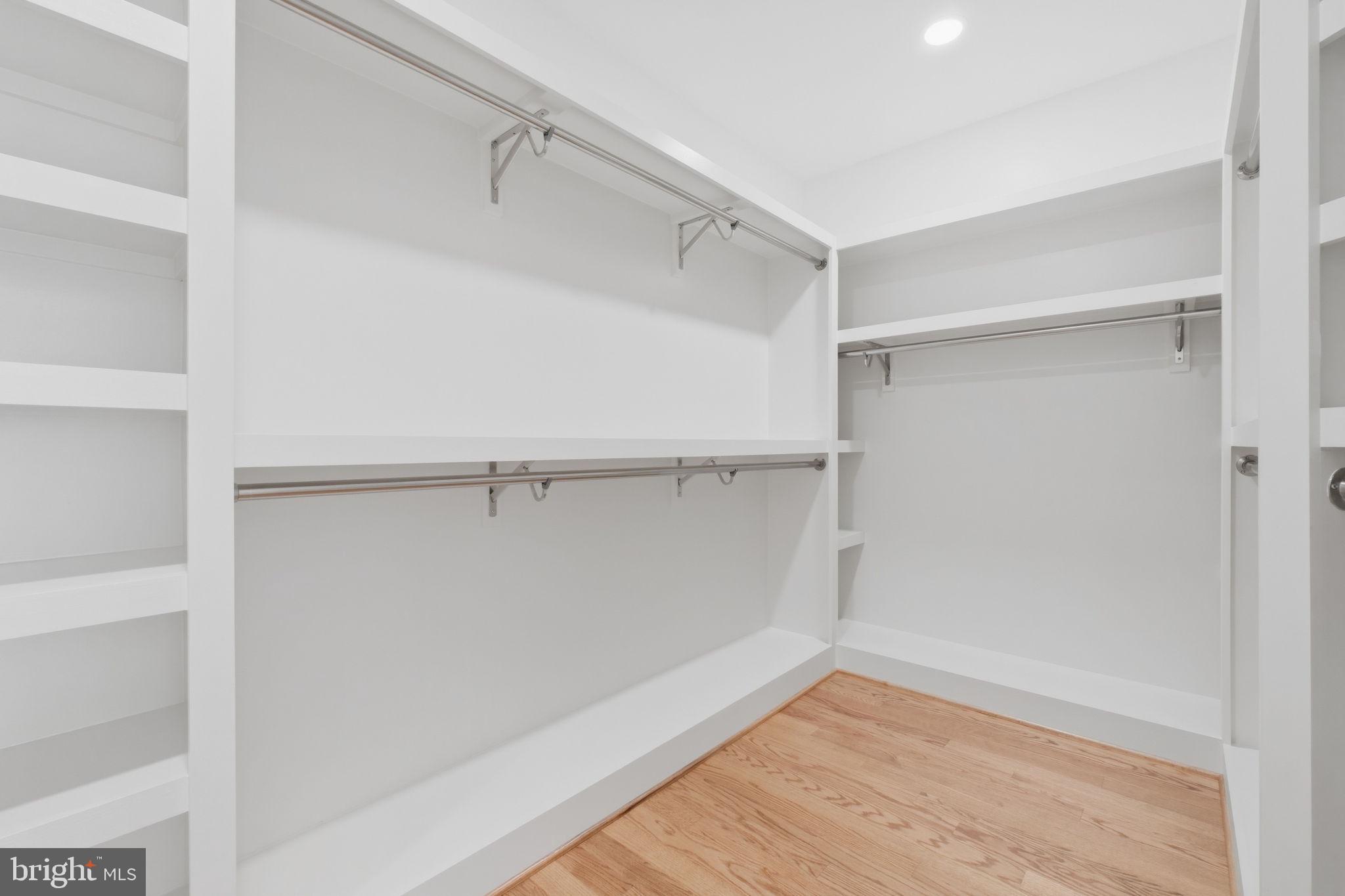 PIMMIT HILLS - Residential