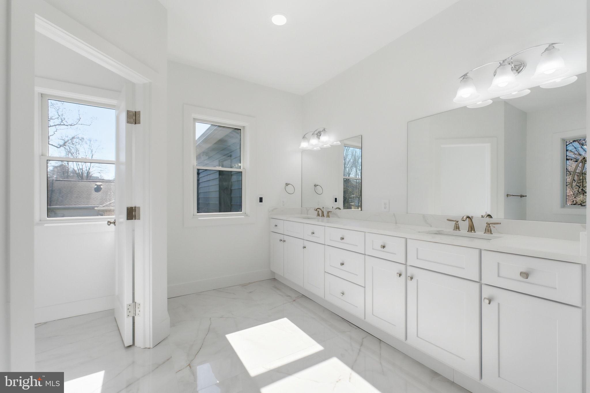 PIMMIT HILLS - Residential