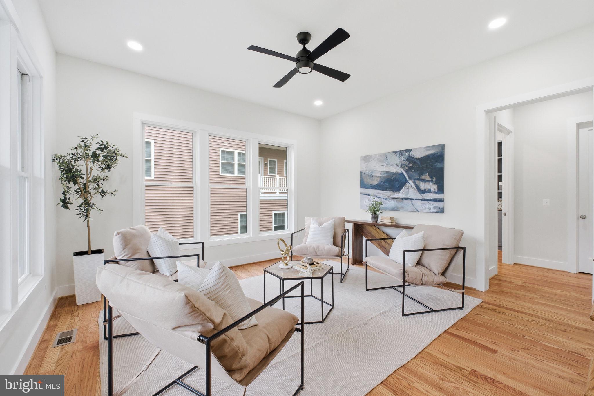 PIMMIT HILLS - Residential