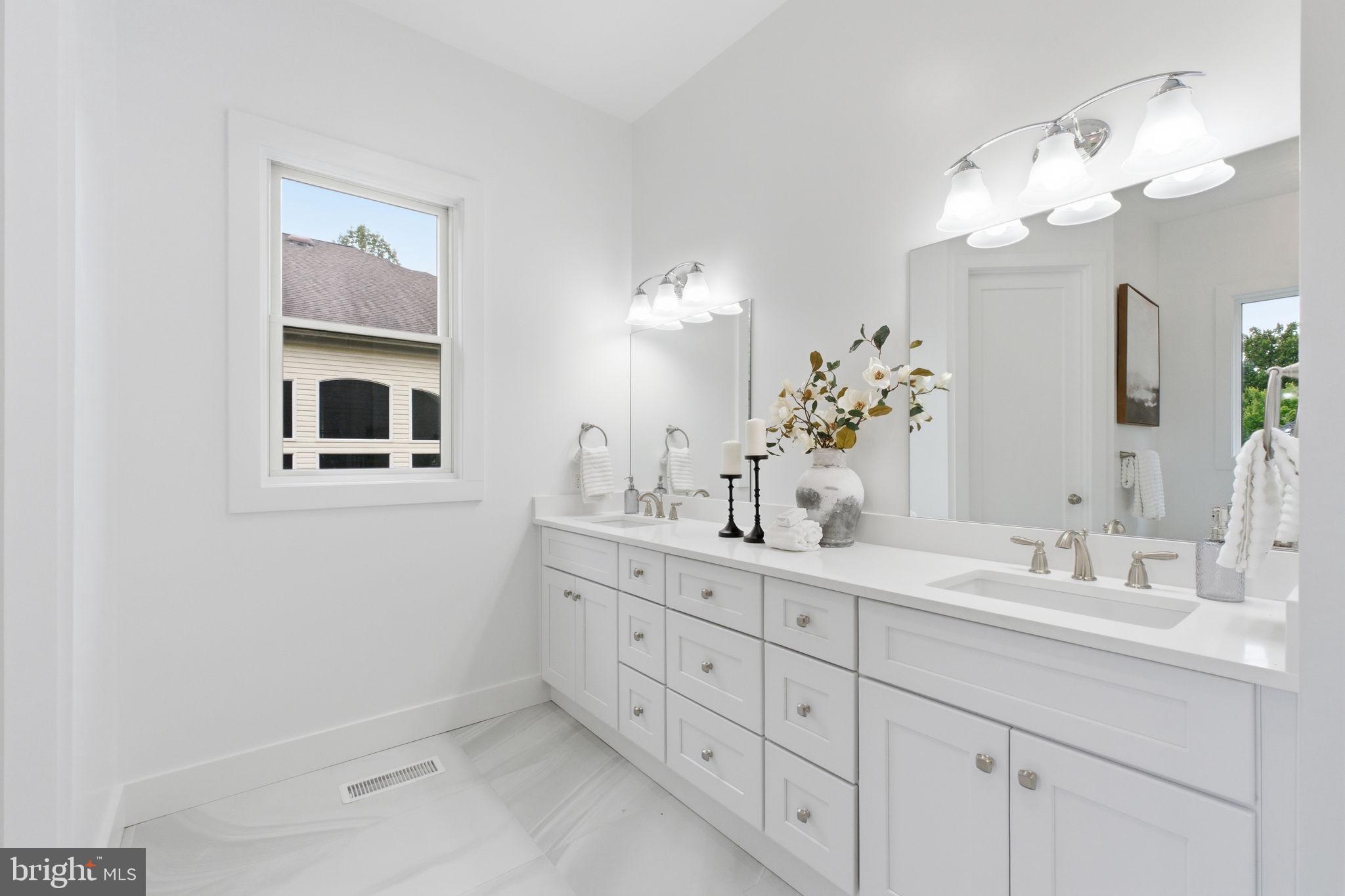 PIMMIT HILLS - Residential