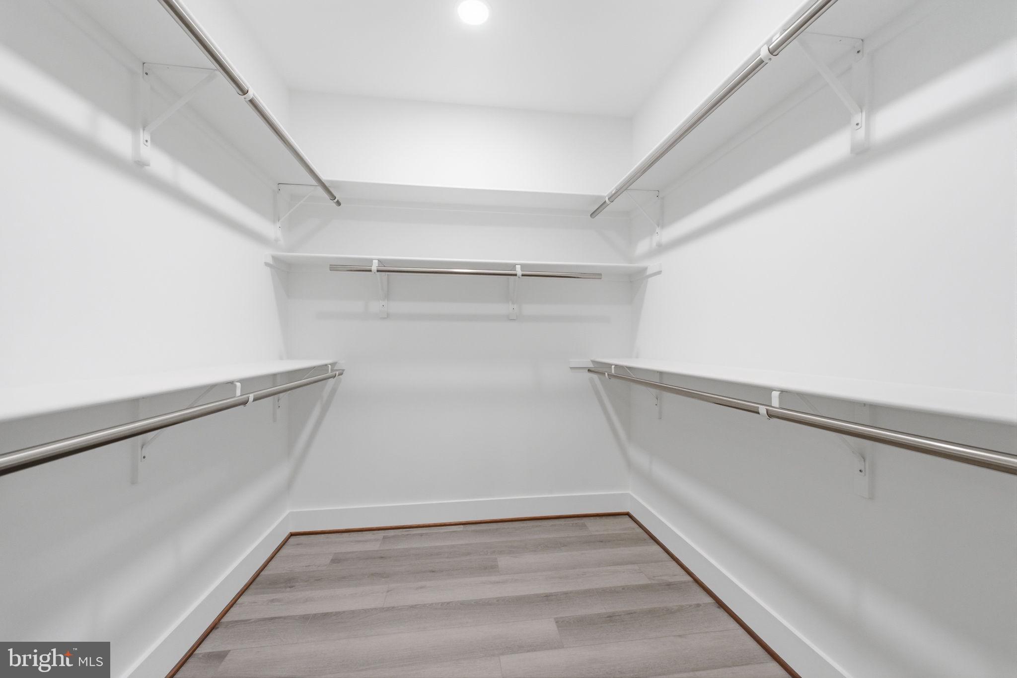 PIMMIT HILLS - Residential