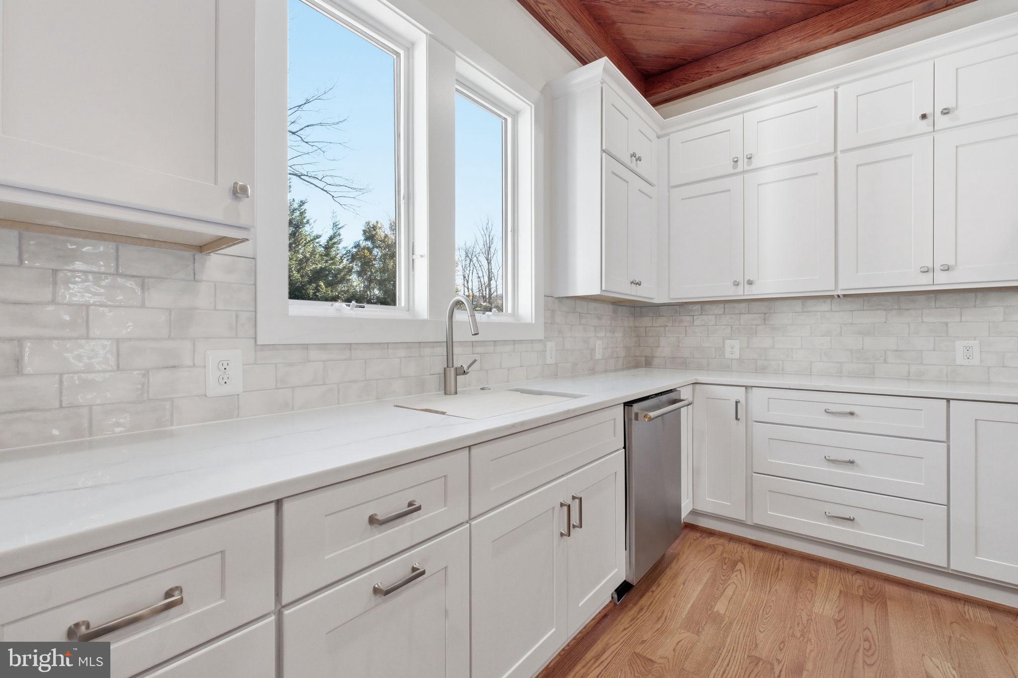 PIMMIT HILLS - Residential