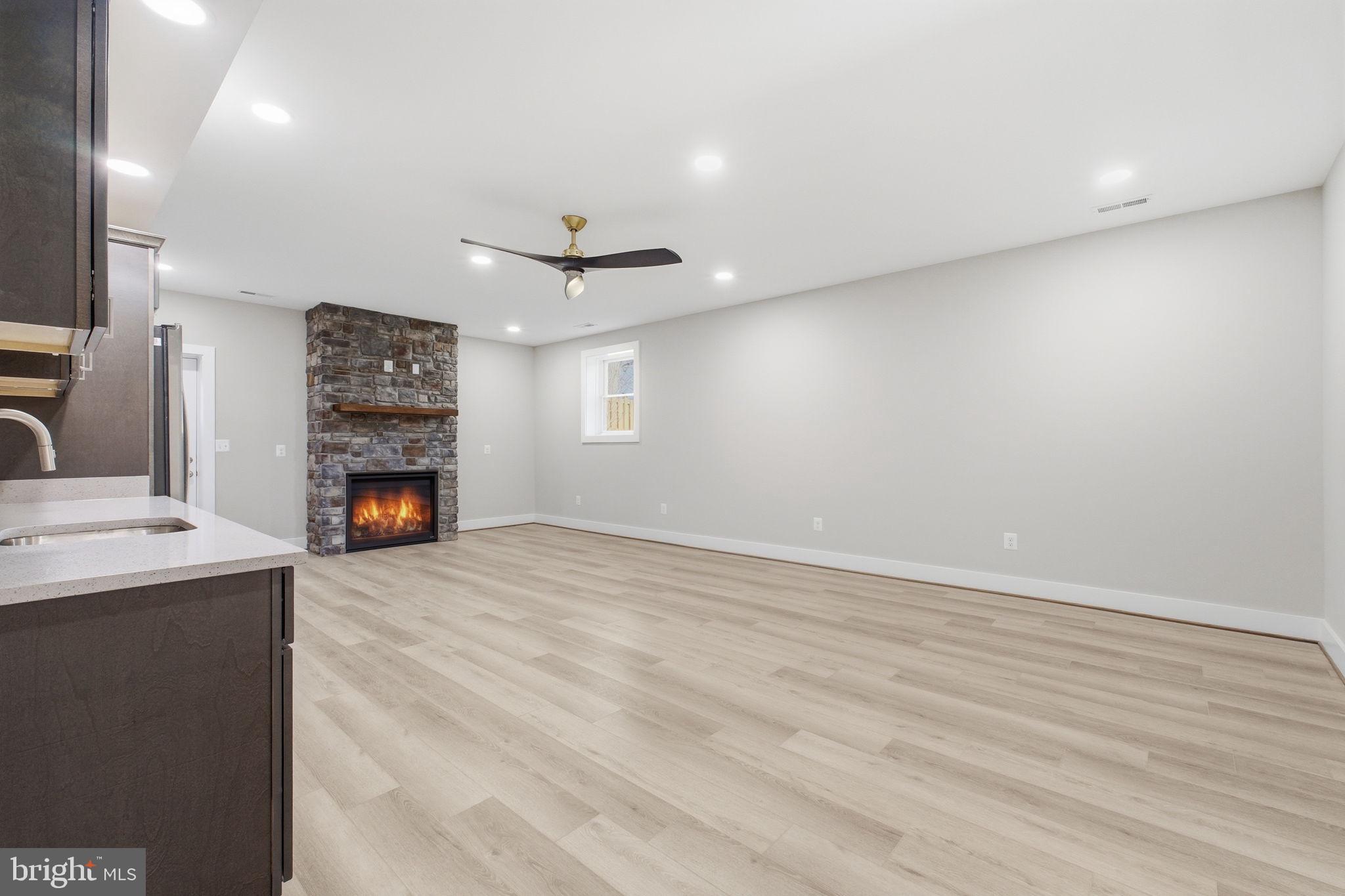 PIMMIT HILLS - Residential