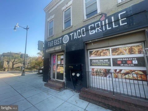 Photo of 635 Florida Avenue NE, WASHINGTON, DC 20002 (MLS # DCDC2288360)