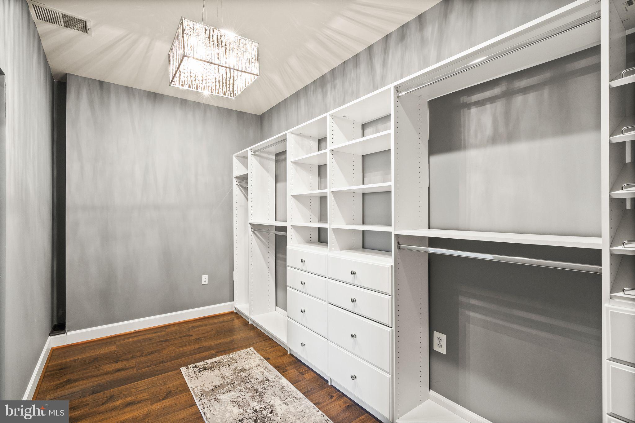 WATERFORD VIEW ESTATES - Residential