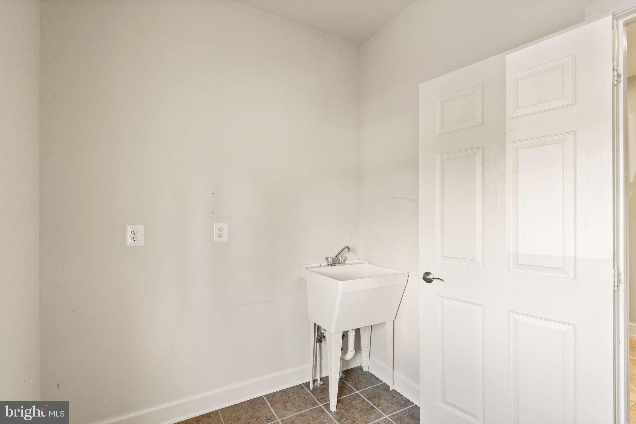 WATERFORD VIEW ESTATES - Residential