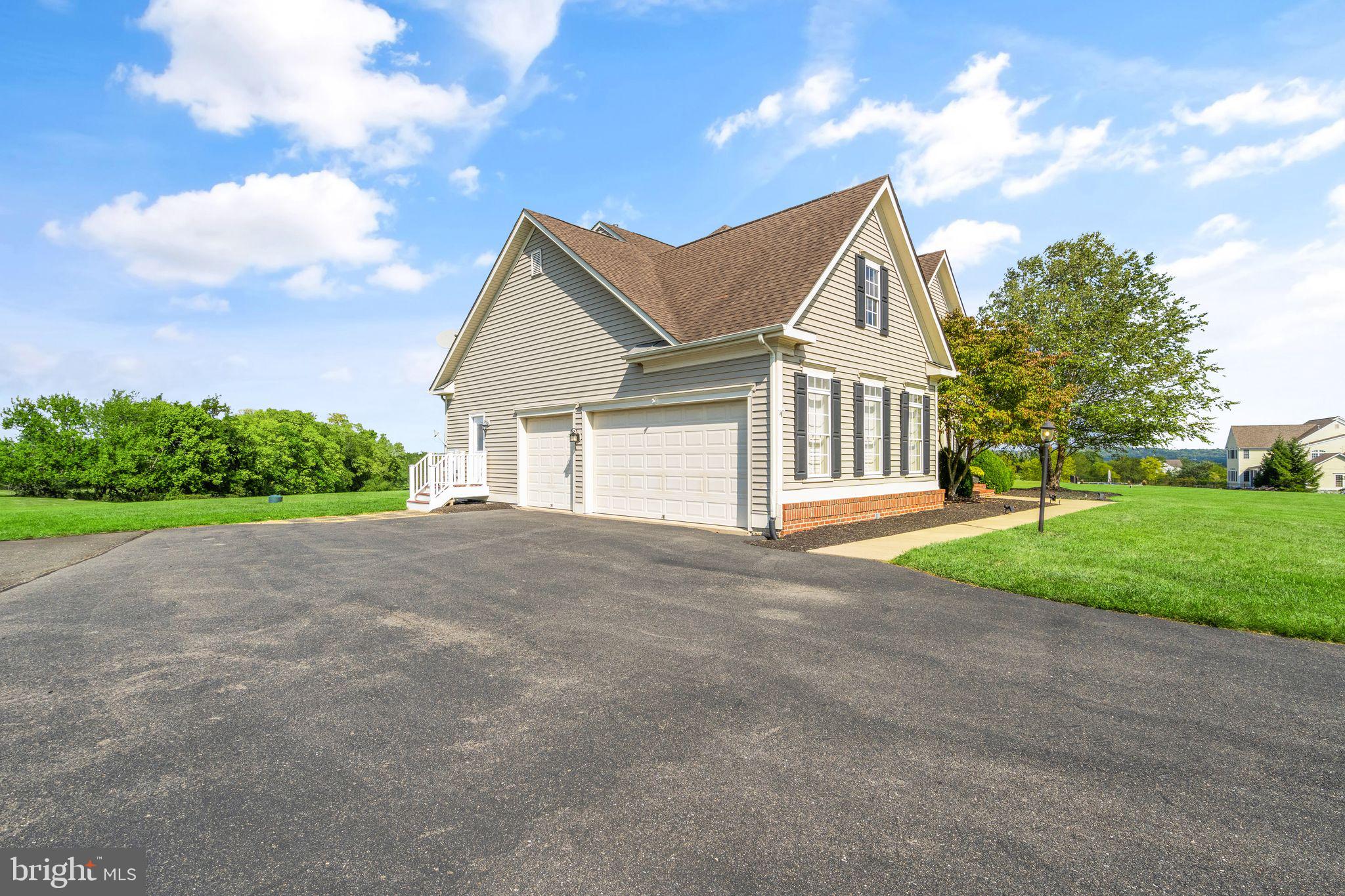 WATERFORD VIEW ESTATES - Residential