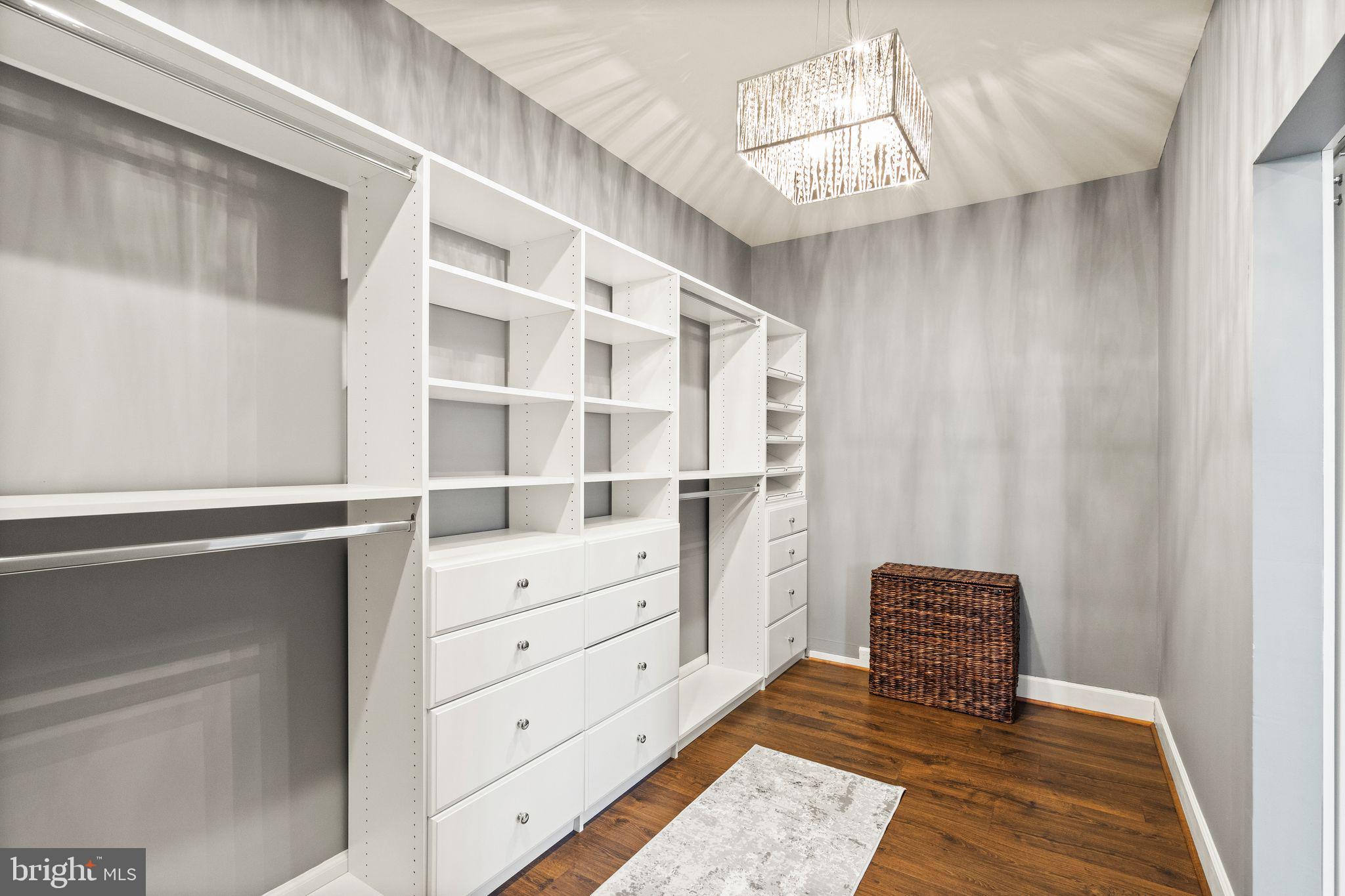 WATERFORD VIEW ESTATES - Residential