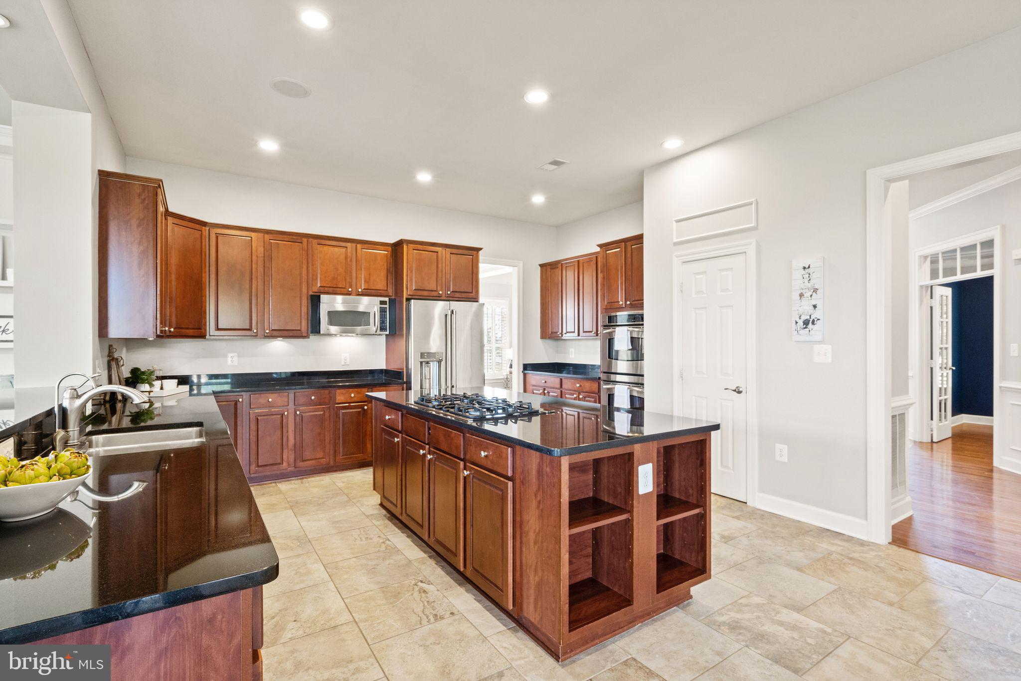 WATERFORD VIEW ESTATES - Residential