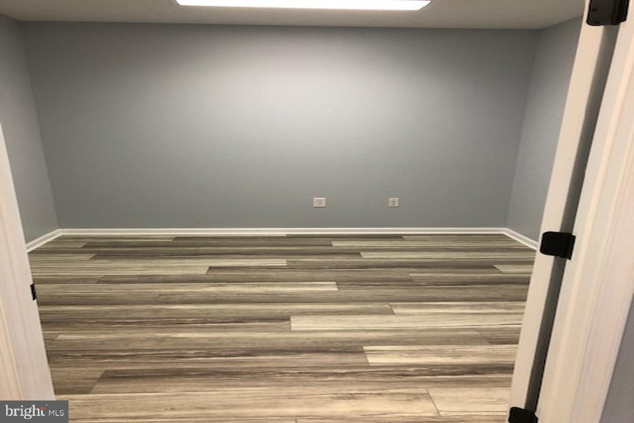 HERNDON - Commercial Lease