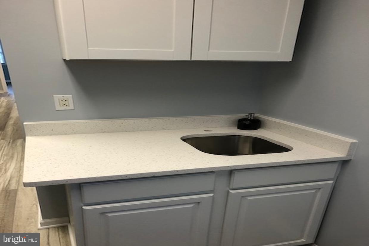 HERNDON - Commercial Lease