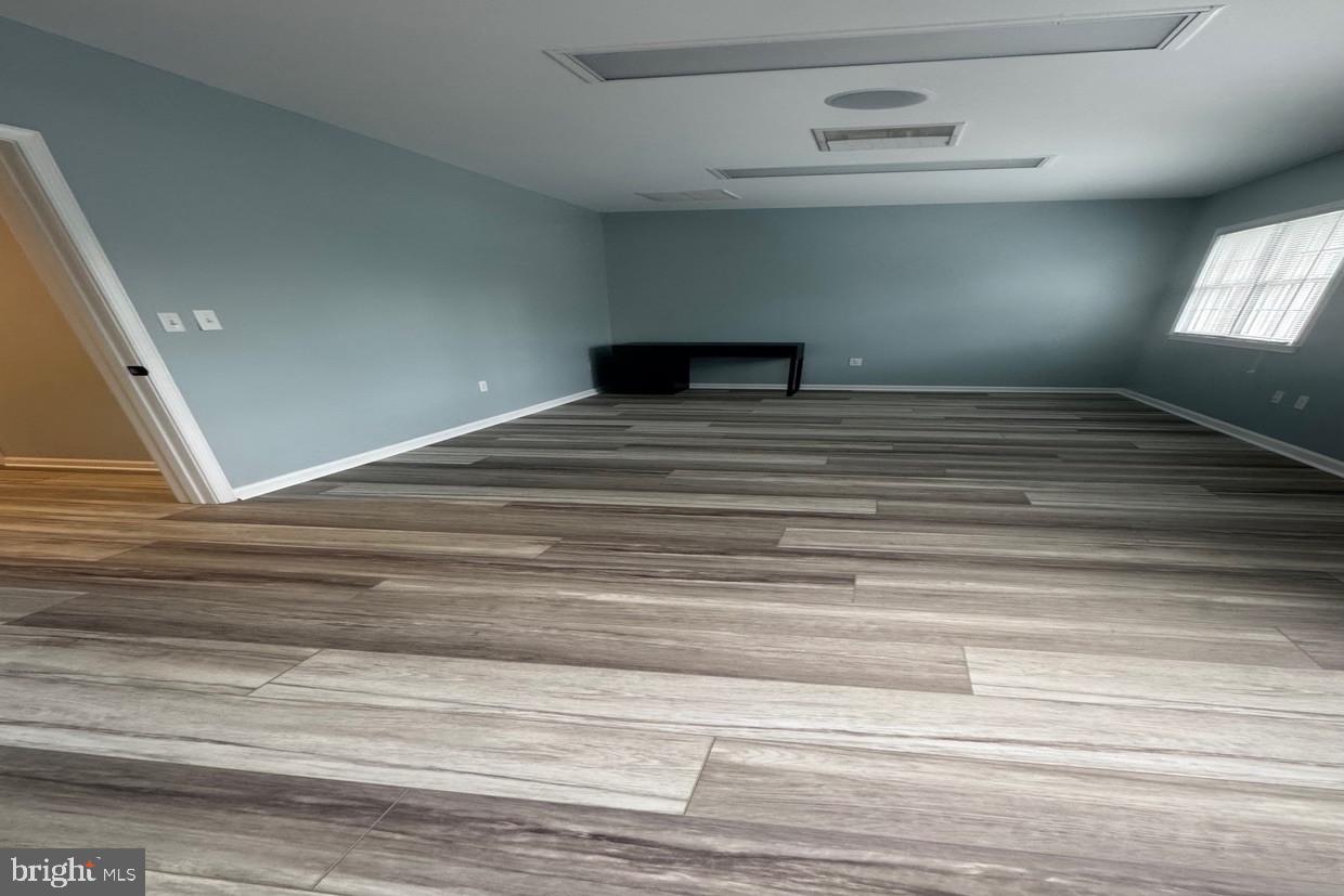 HERNDON - Commercial Lease