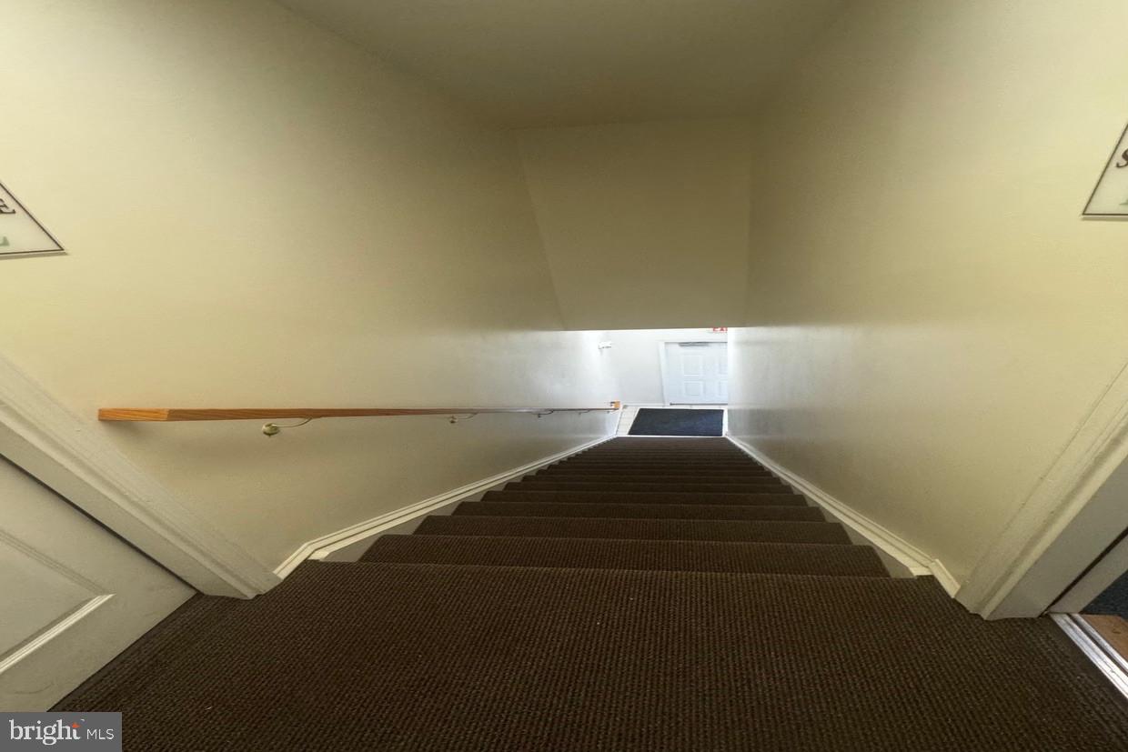 HERNDON - Commercial Lease