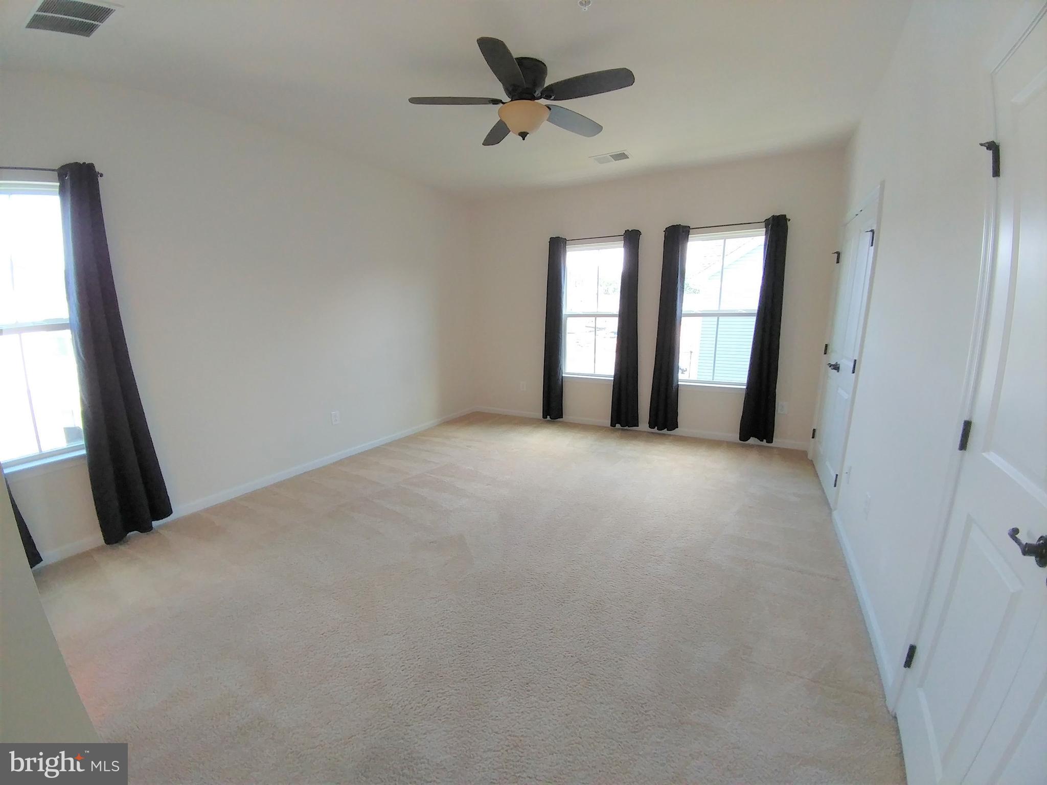 CREEKSIDE VILLAGE - Residential