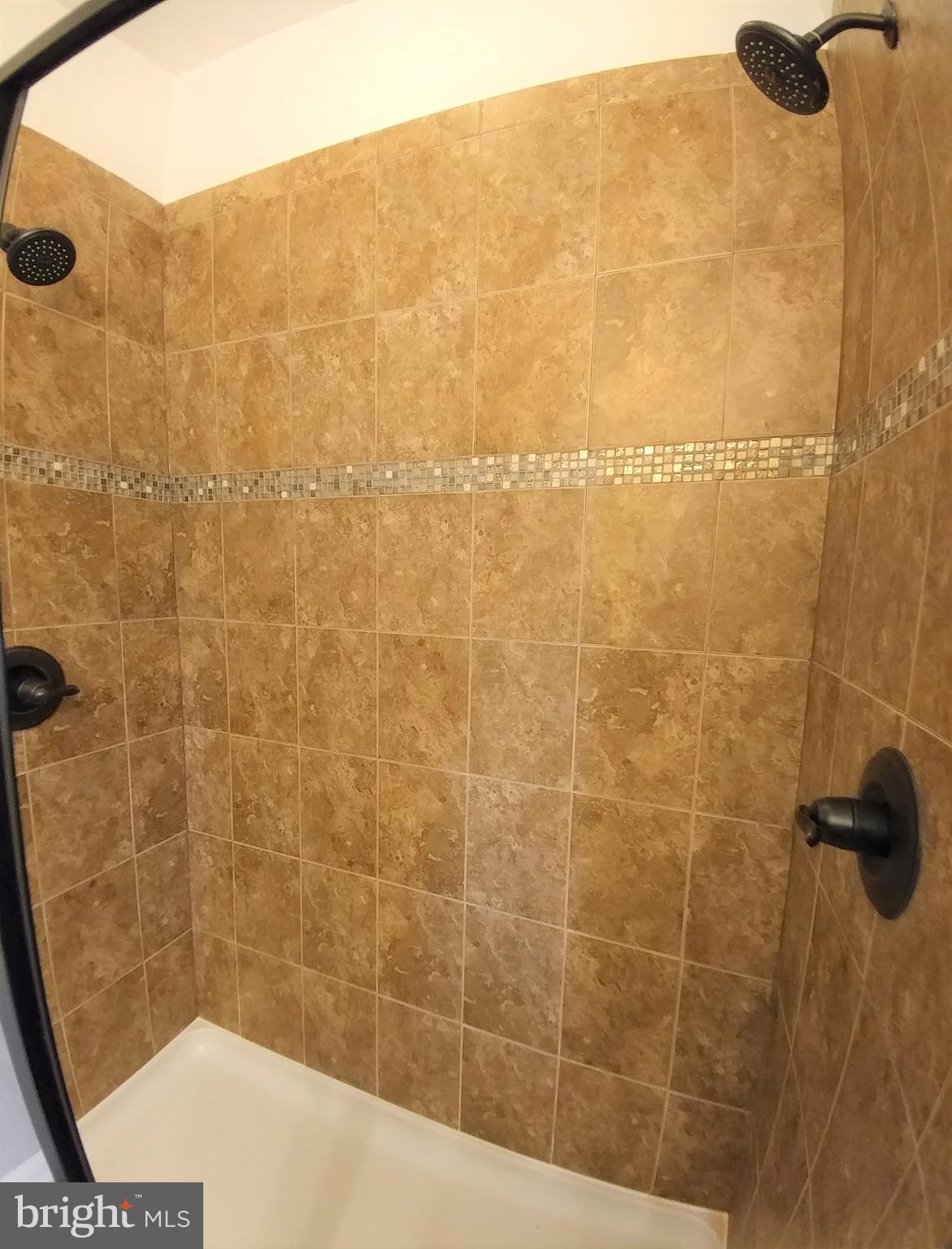 CREEKSIDE VILLAGE - Residential