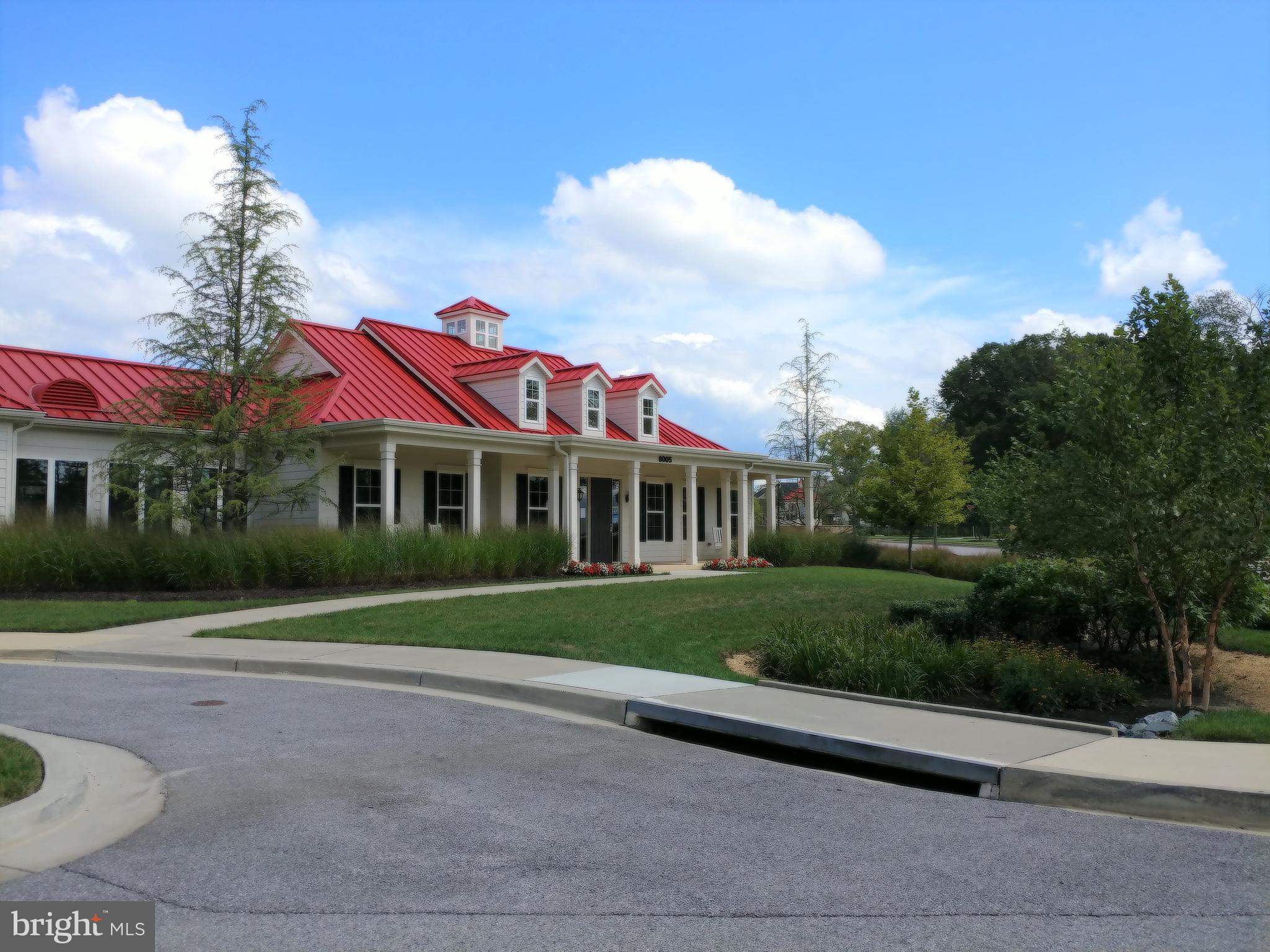 CREEKSIDE VILLAGE - Residential