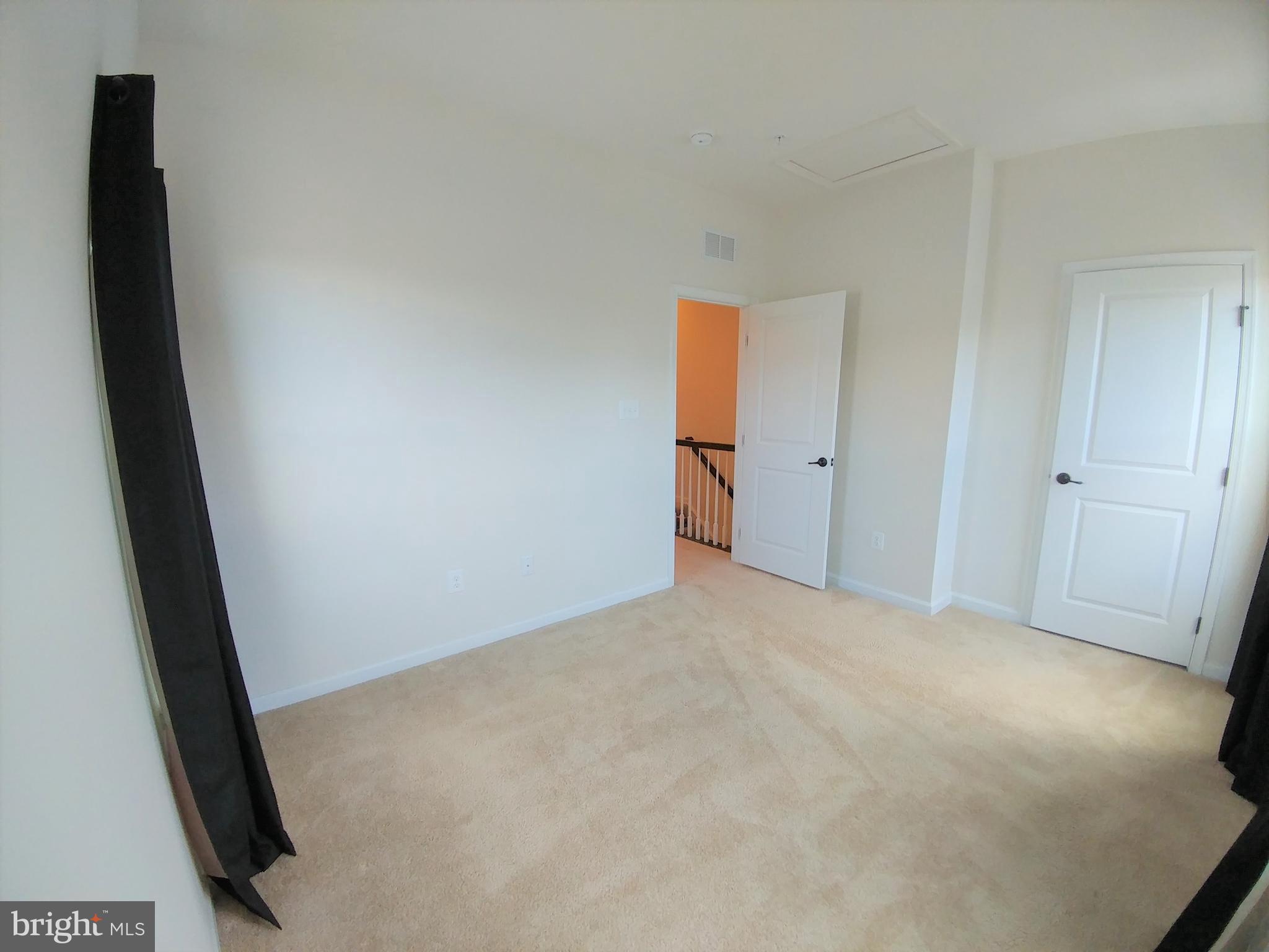 CREEKSIDE VILLAGE - Residential